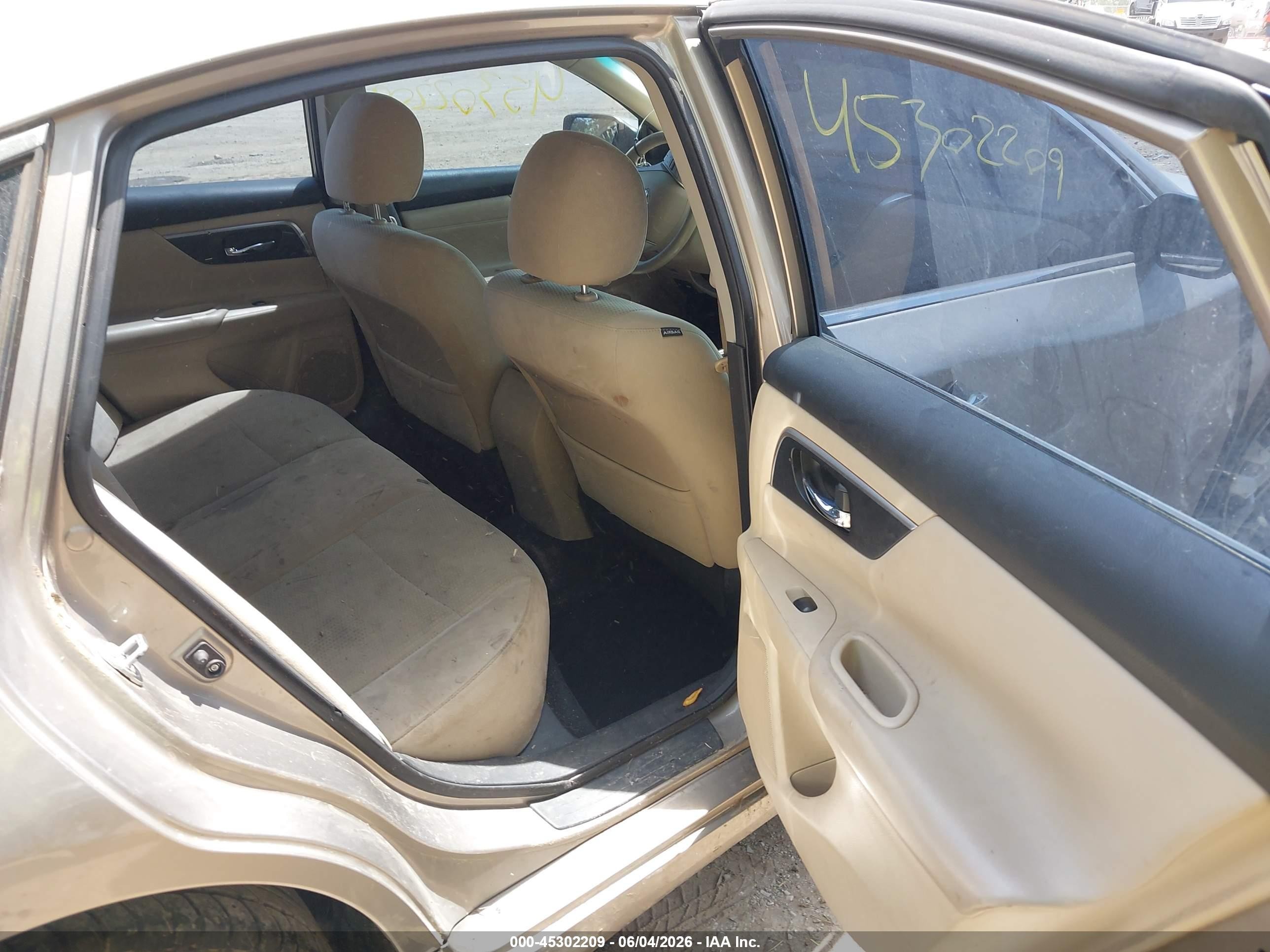 2015 Nissan Altima 2.5 S Silver vin: 1N4AL3AP3FC291308