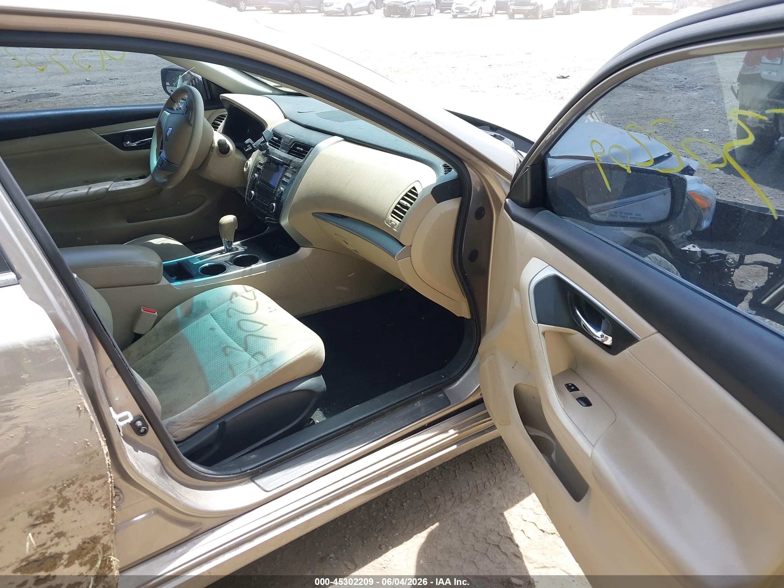 2015 Nissan Altima 2.5 S Silver vin: 1N4AL3AP3FC291308