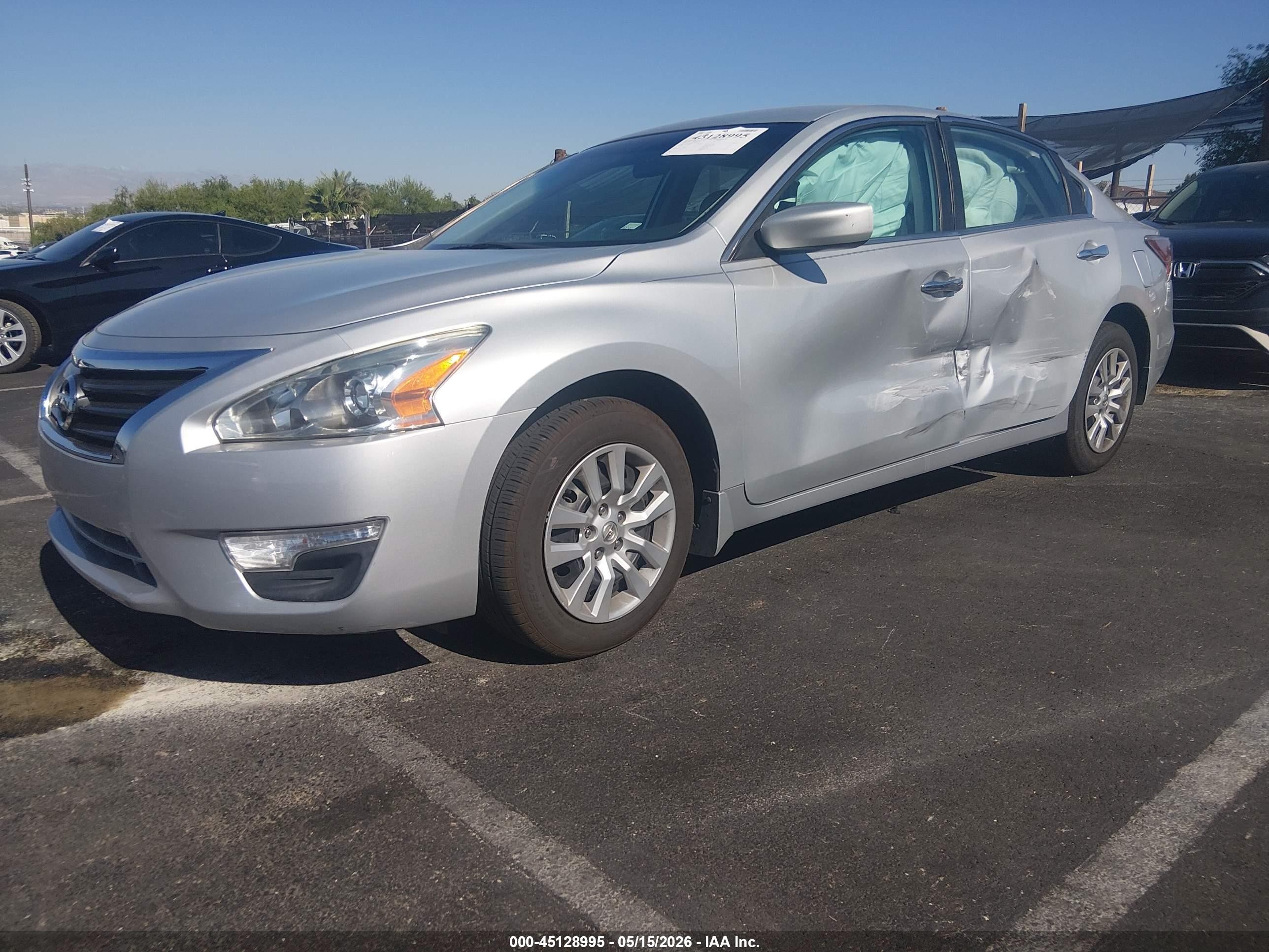 2015 Nissan Altima 2.5 S Серебряный vin: 1N4AL3AP3FC296508