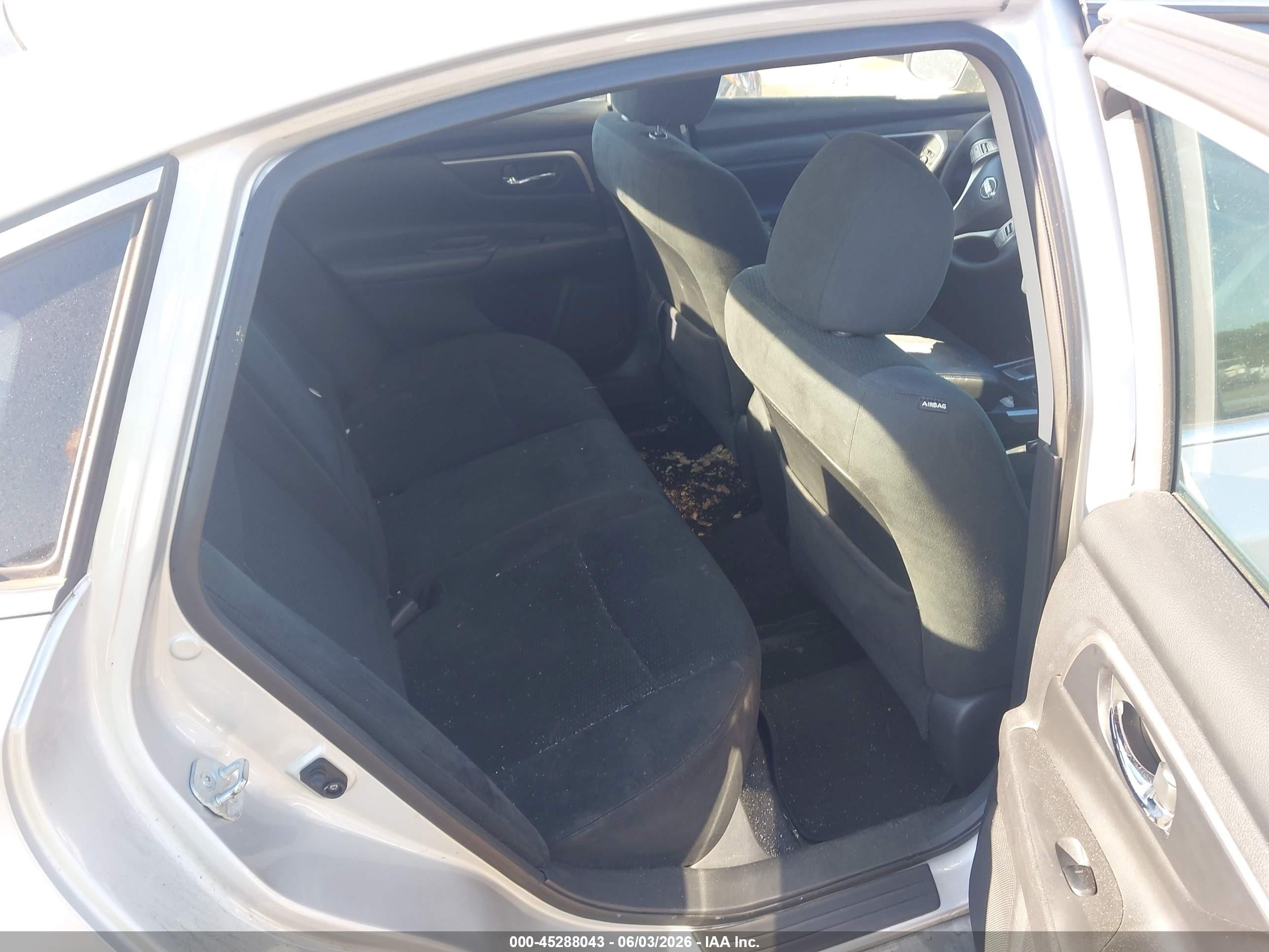 2015 Nissan Altima 2.5 S Silver vin: 1N4AL3AP3FC420969
