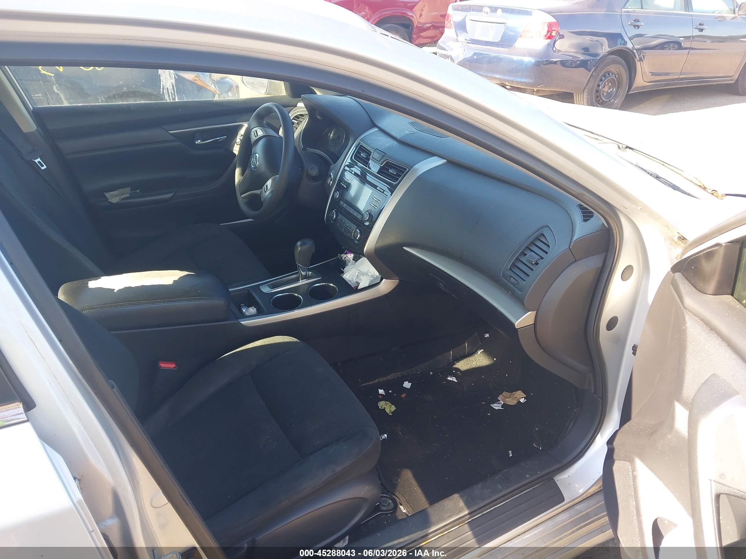 2015 Nissan Altima 2.5 S Silver vin: 1N4AL3AP3FC420969