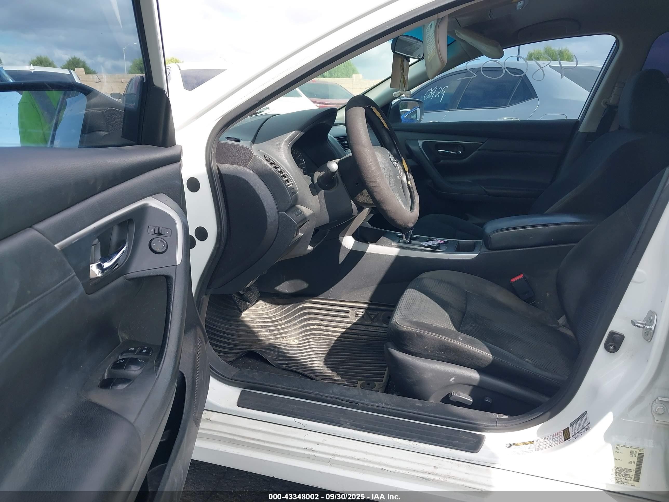 2015 Nissan Altima 2.5 S White vin: 1N4AL3AP3FC436217