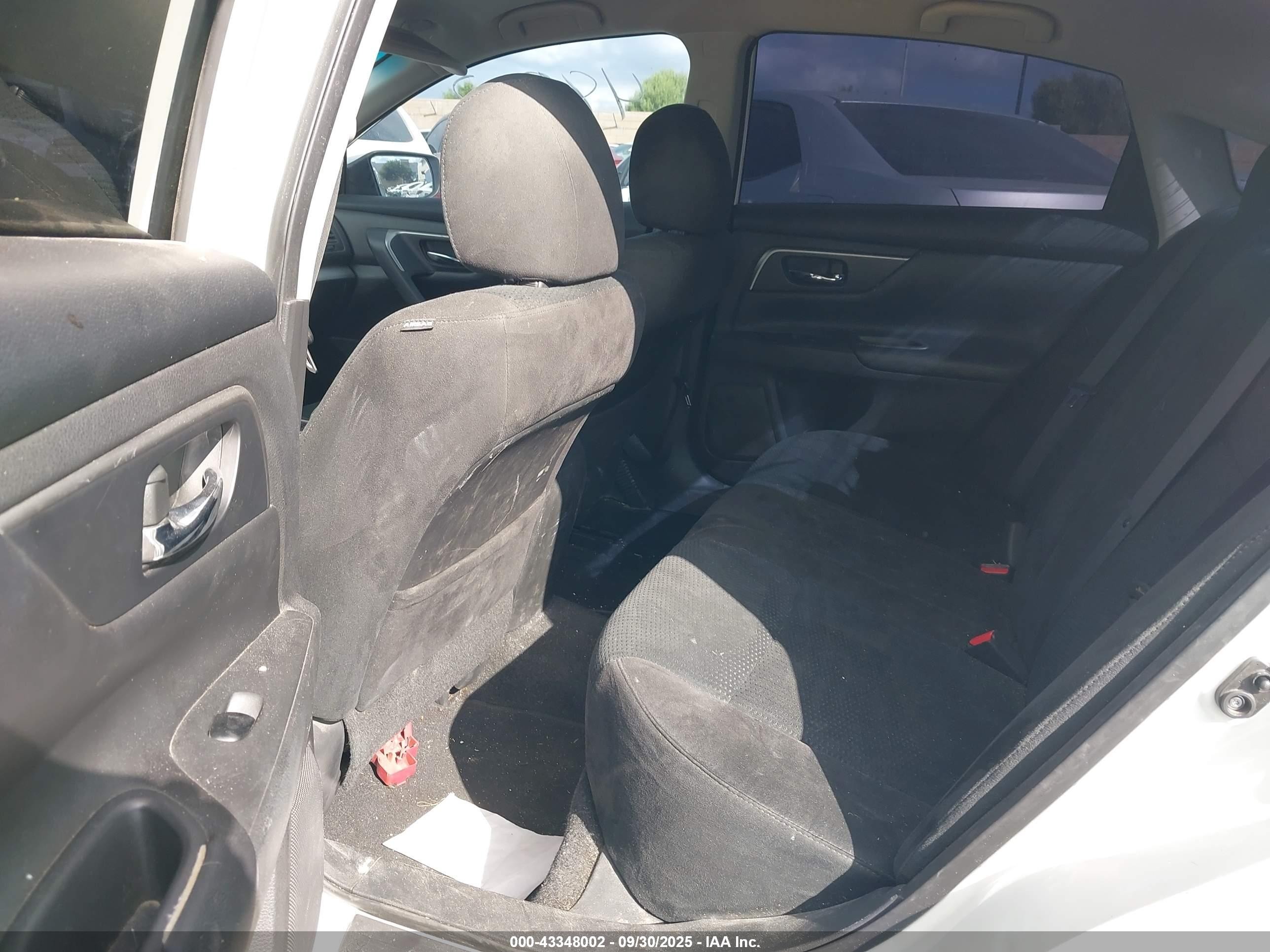 2015 Nissan Altima 2.5 S White vin: 1N4AL3AP3FC436217