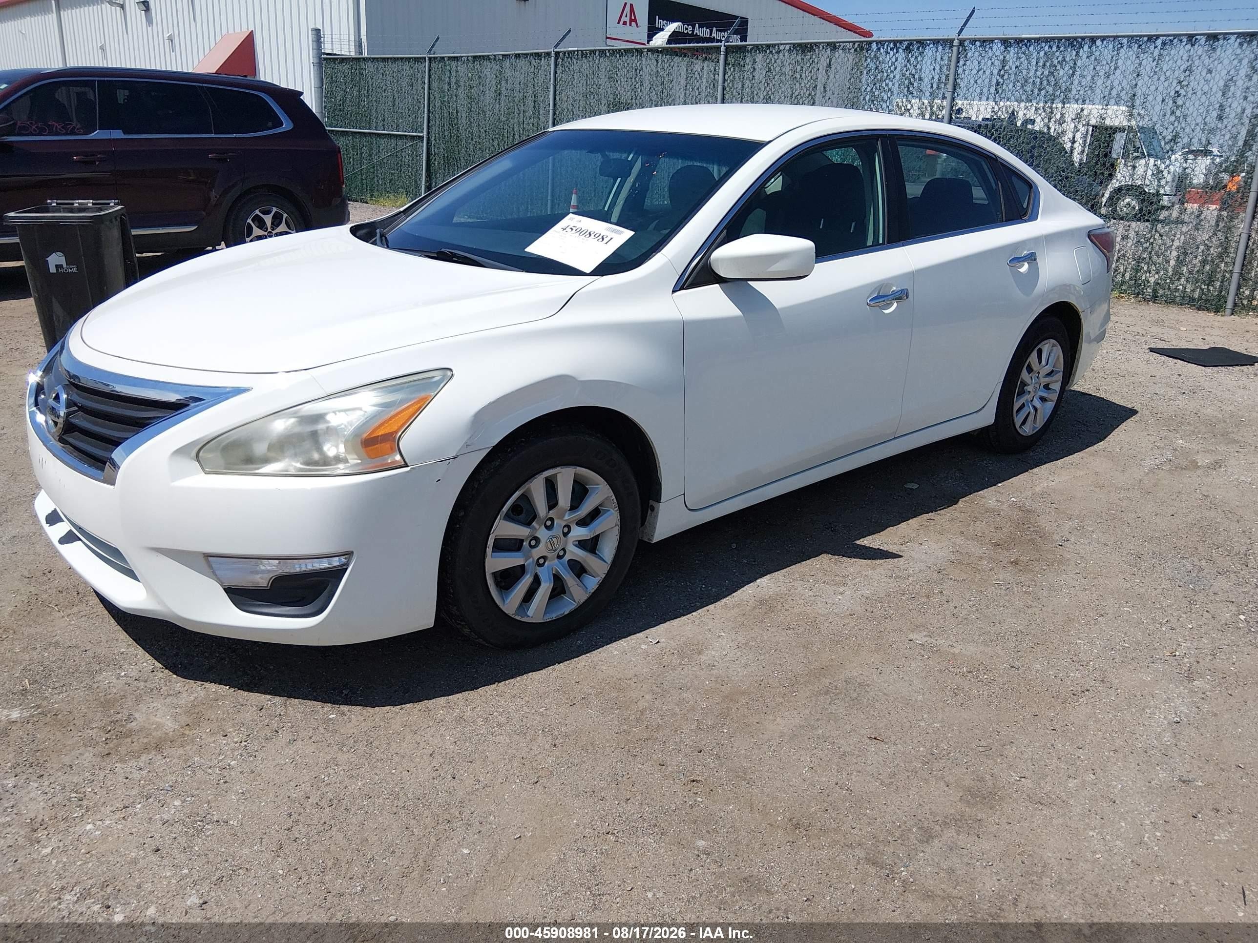 2015 Nissan Altima 2.5/2.5 S/2.5 Sl/2.5 Sv Белый vin: 1N4AL3AP3FC439067