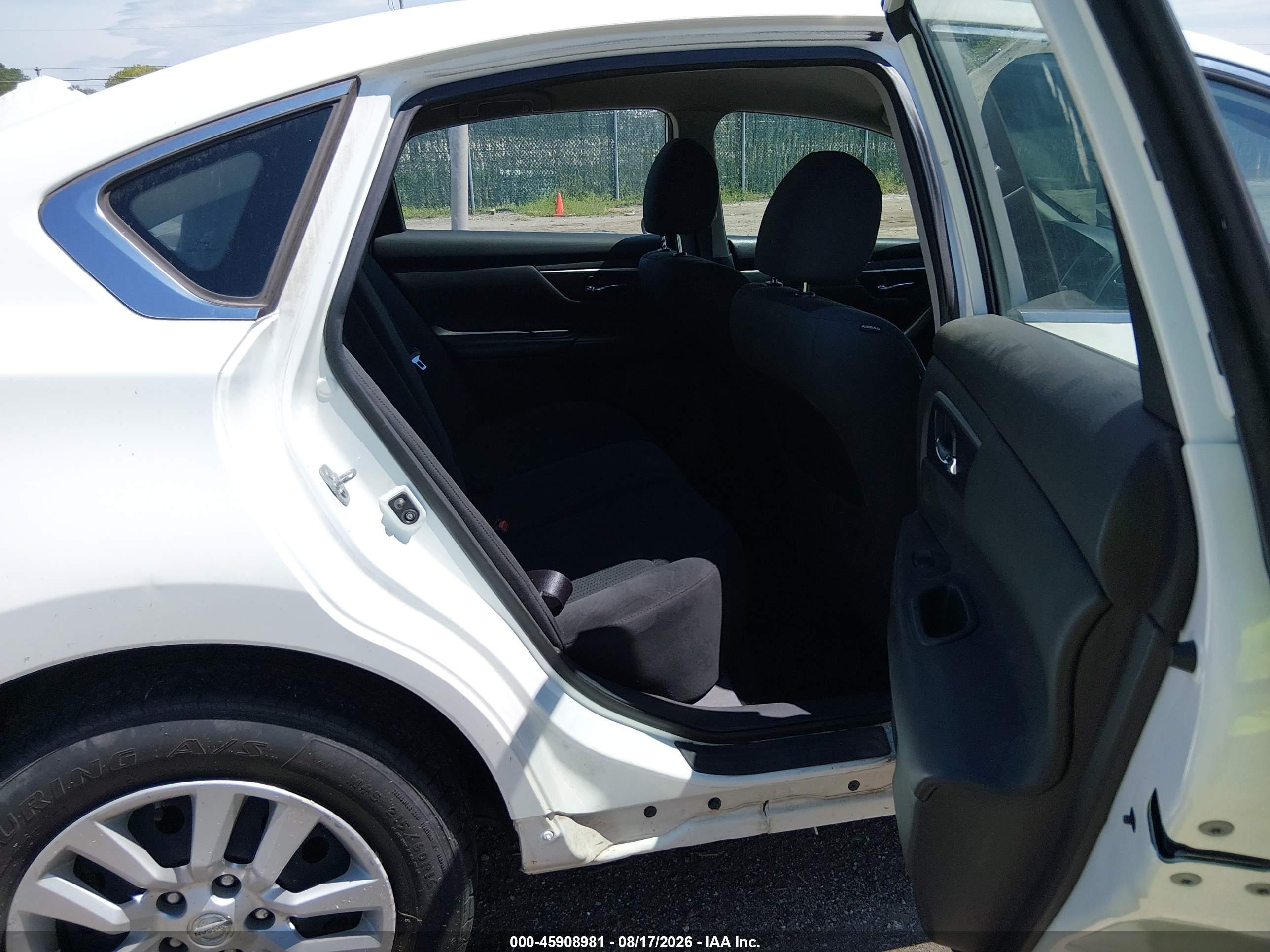2015 Nissan Altima 2.5/2.5 S/2.5 Sl/2.5 Sv Белый vin: 1N4AL3AP3FC439067