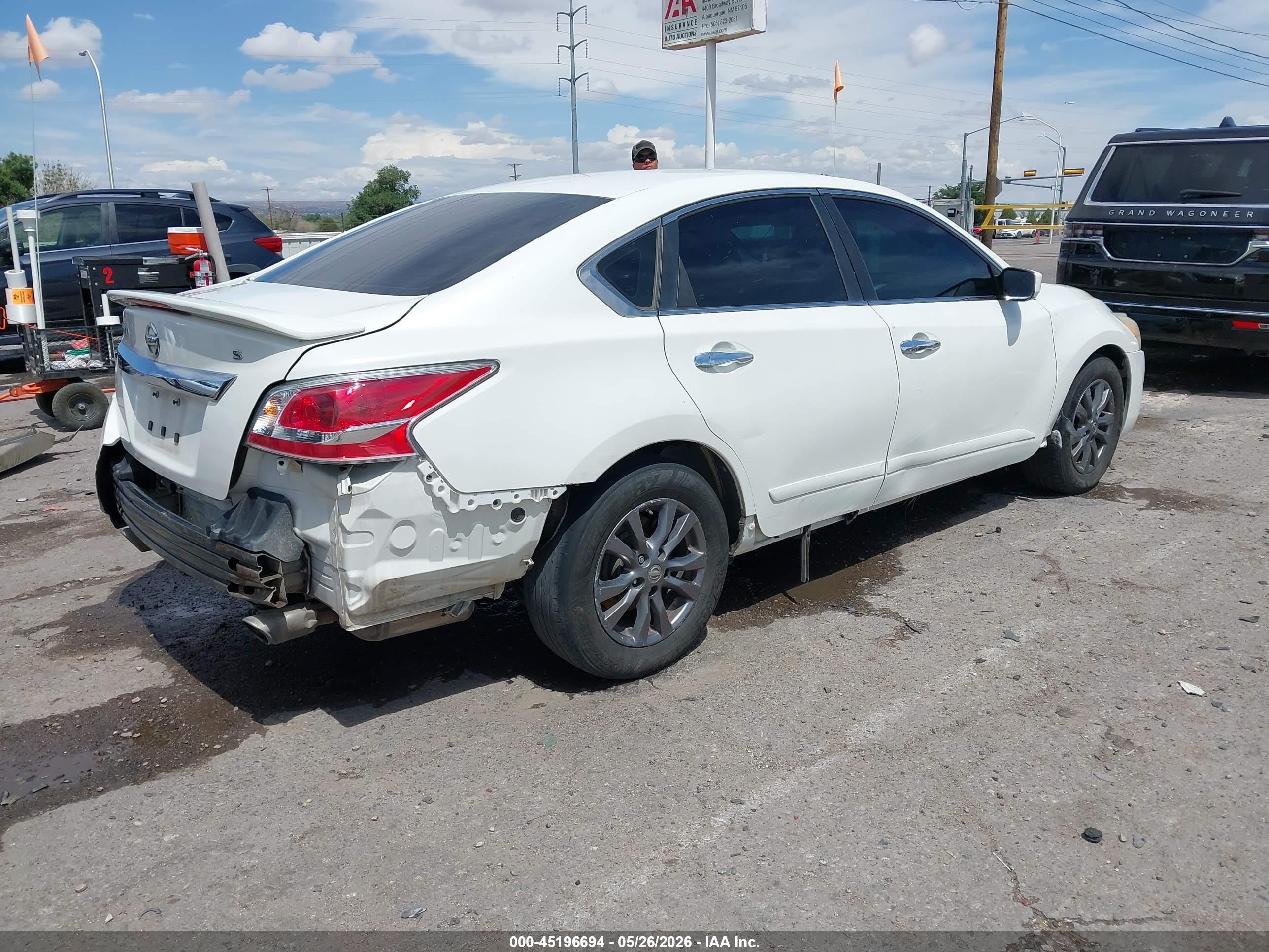 2015 Nissan Altima 2.5 S Белый vin: 1N4AL3AP3FC448819