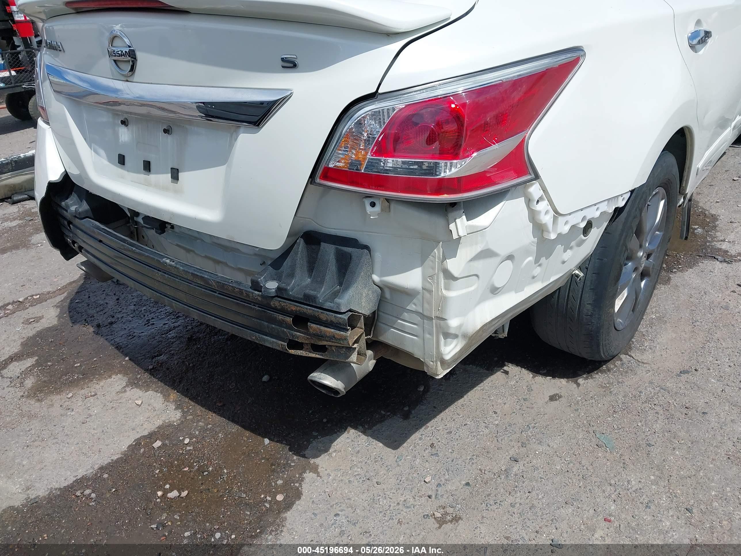 2015 Nissan Altima 2.5 S Белый vin: 1N4AL3AP3FC448819