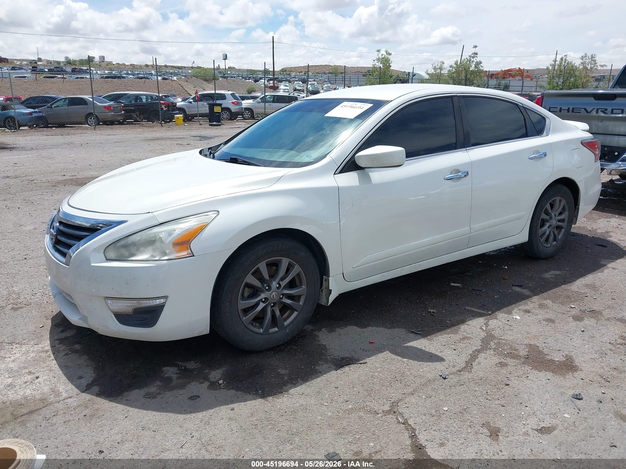 2015 Nissan Altima 2.5 S Белый vin: 1N4AL3AP3FC448819