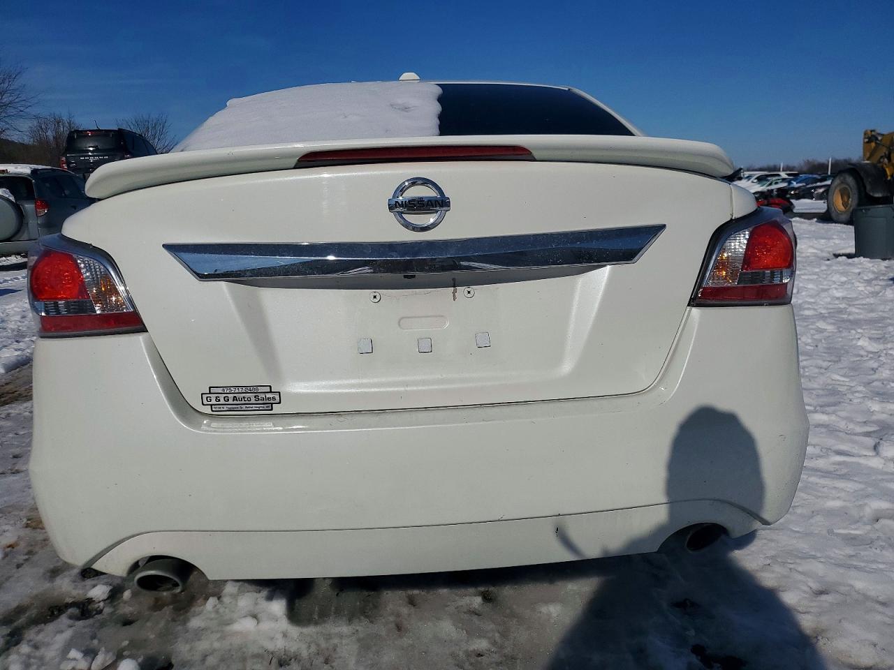 2015 Nissan Altima 2.5 White vin: 1N4AL3AP3FC452854