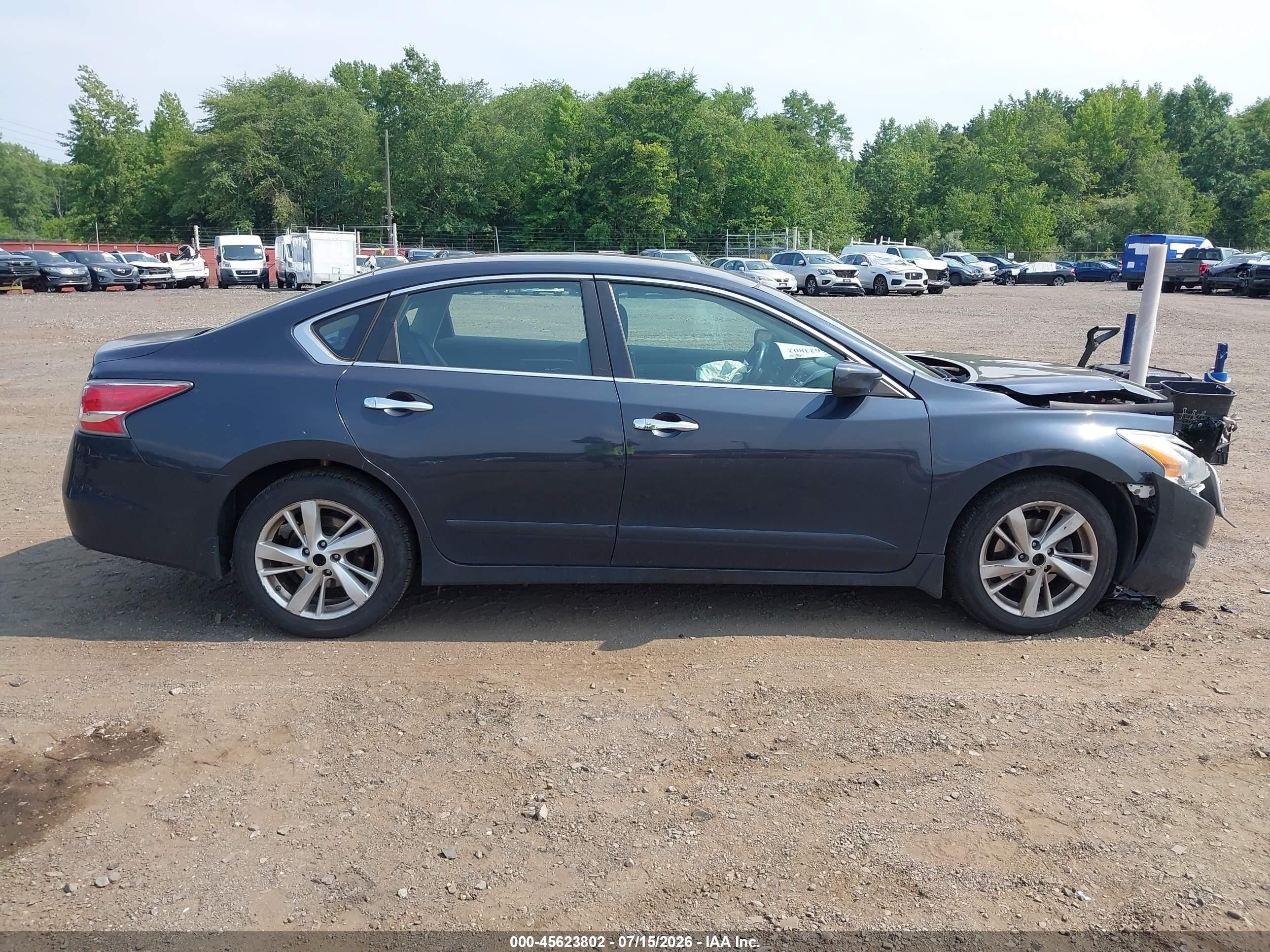 2015 Nissan Altima 2.5 Sv Серый vin: 1N4AL3AP3FC476281