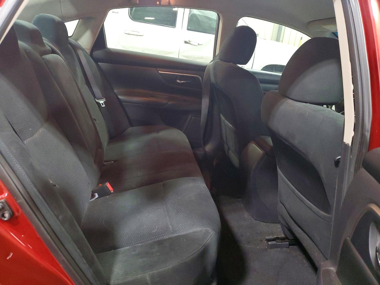 2015 Nissan Altima 2.5 S Red vin: 1N4AL3AP3FC481318