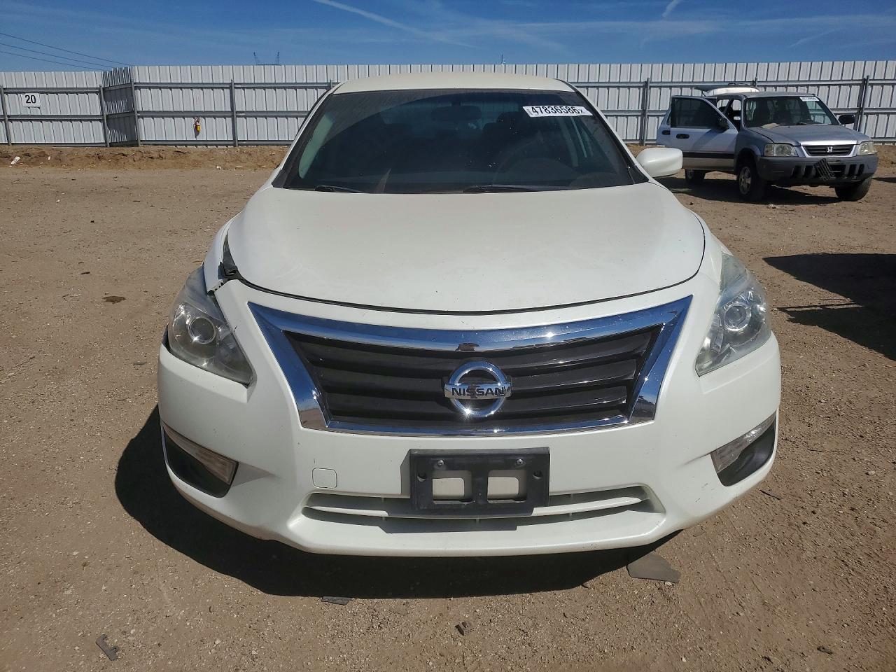 2015 Nissan Altima 2.5 S White vin: 1N4AL3AP3FC481741