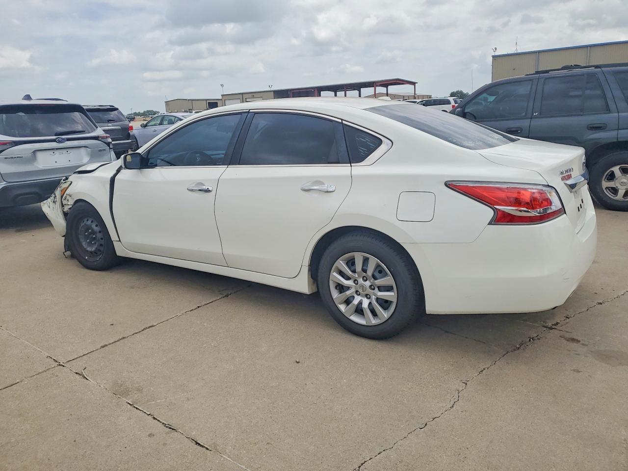 2015 Nissan Altima 2.5 S Белый vin: 1N4AL3AP3FC487233