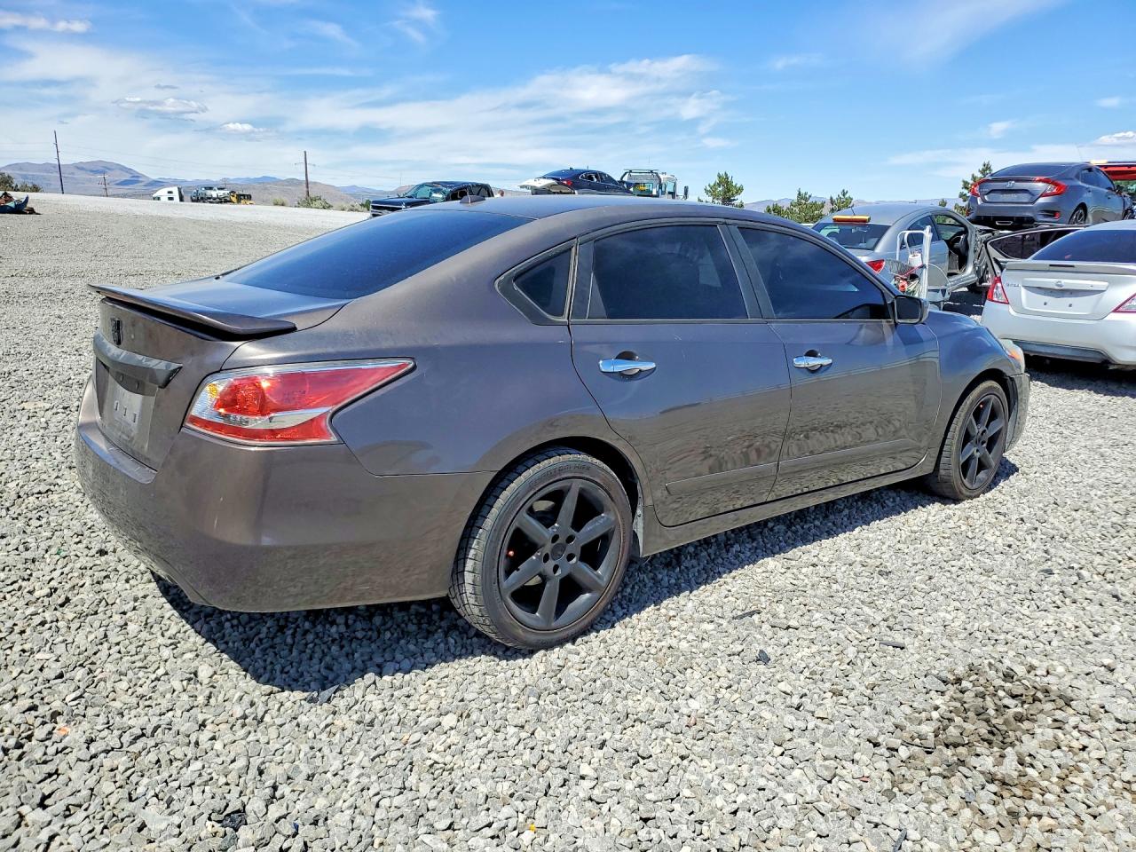 2015 Nissan Altima 2.5 S Brown vin: 1N4AL3AP3FC490603