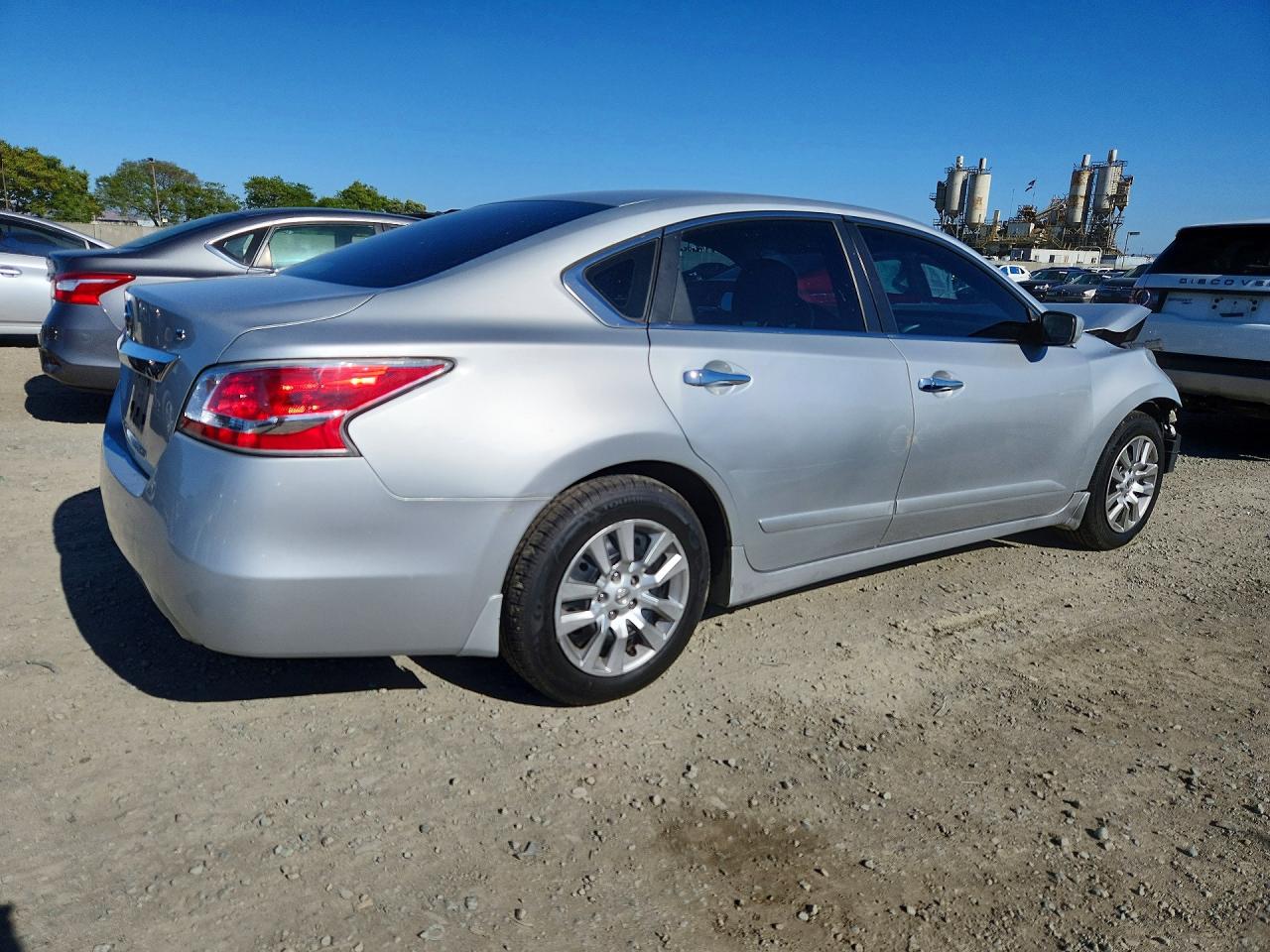 2015 Nissan Altima 2.5 S Silver vin: 1N4AL3AP3FC491007