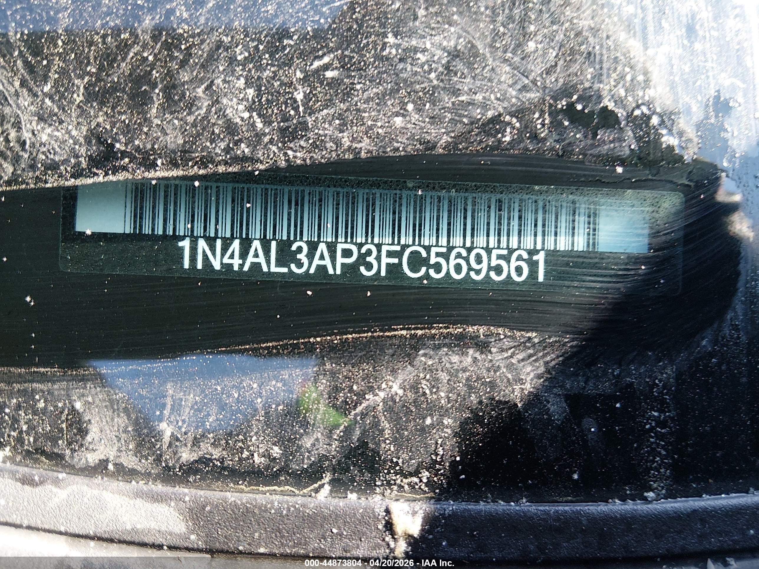 2015 Nissan Altima 2.5 S Silver vin: 1N4AL3AP3FC569561
