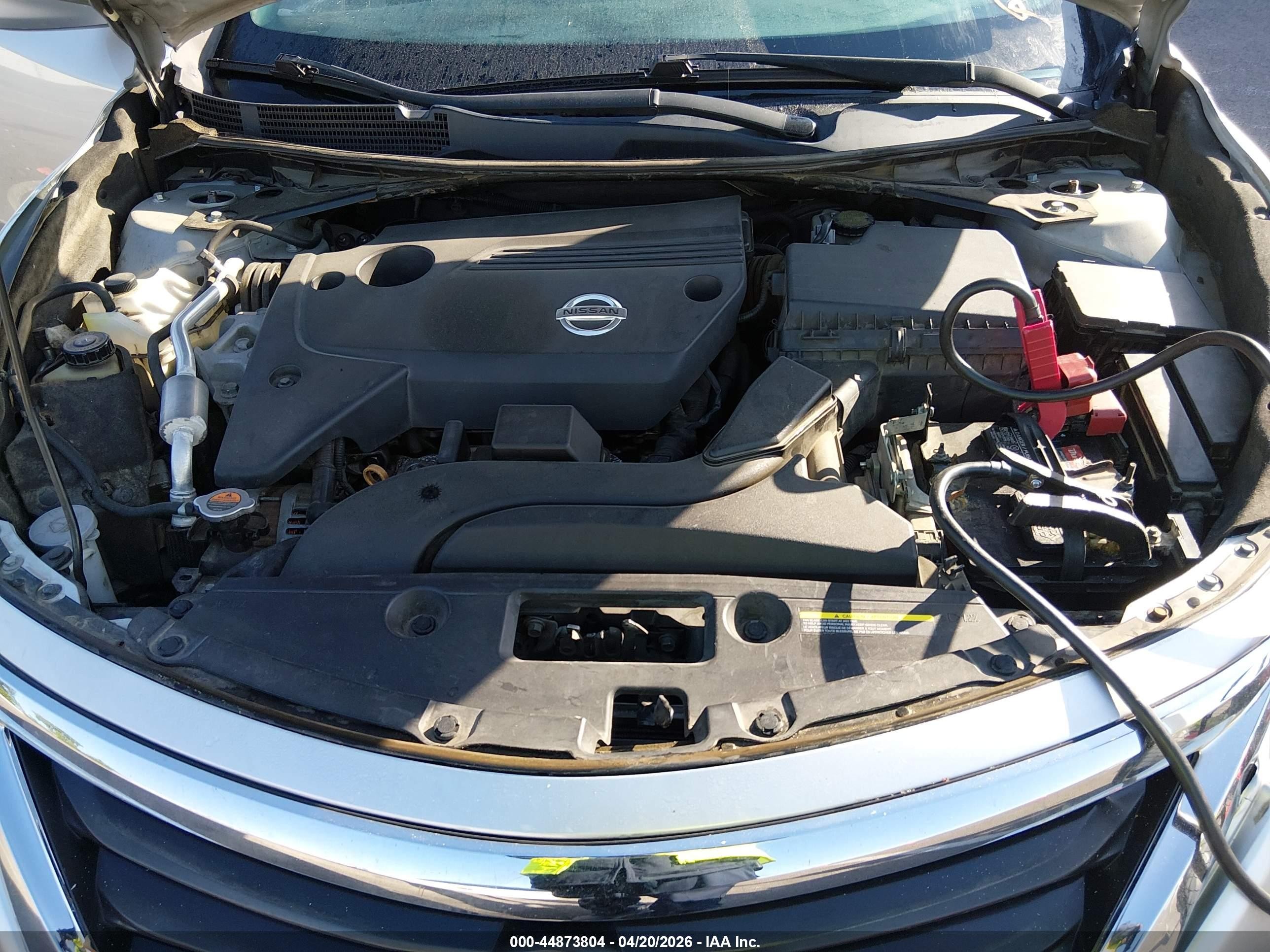 2015 Nissan Altima 2.5 S Silver vin: 1N4AL3AP3FC569561