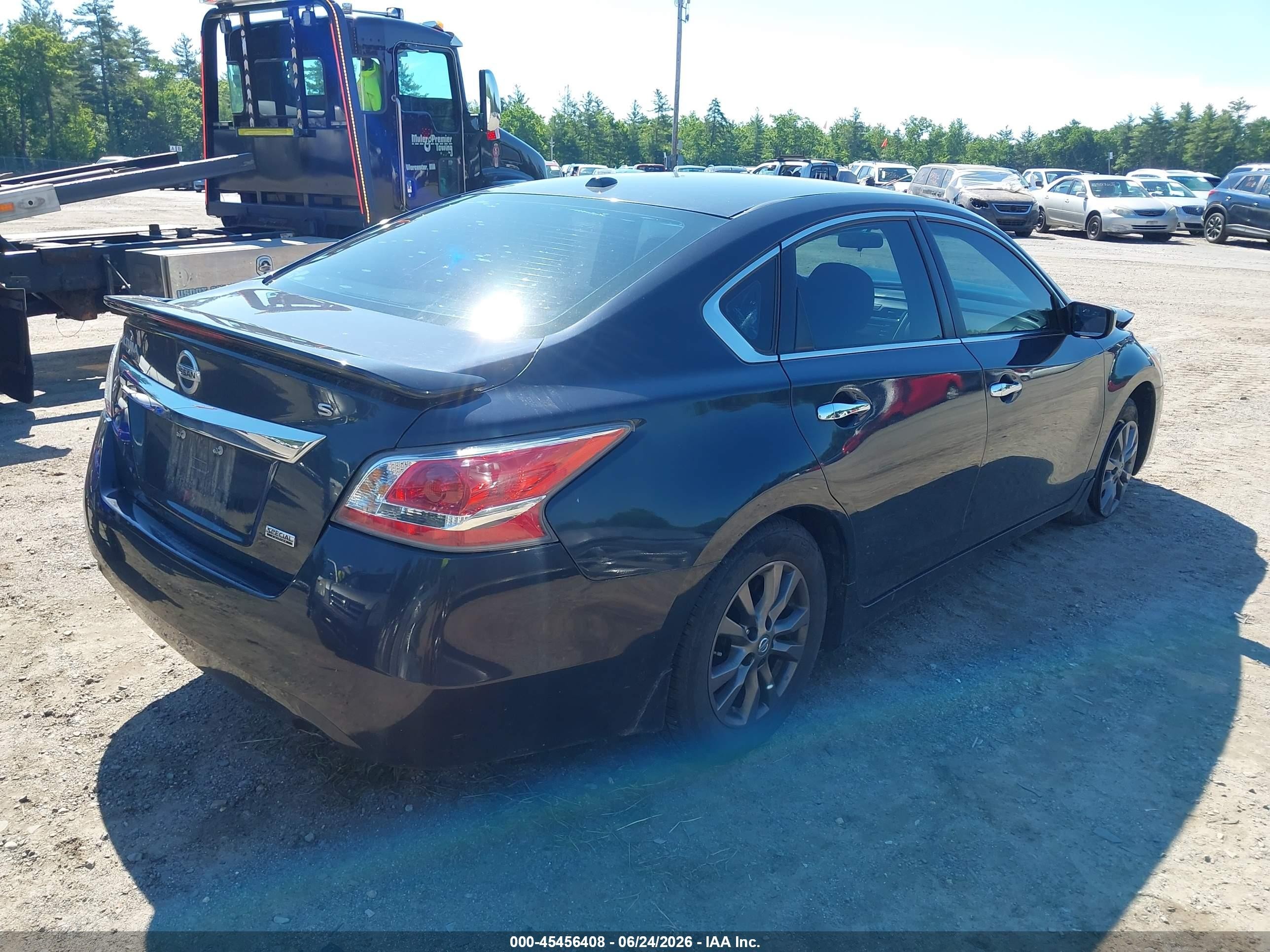 2015 Nissan Altima 2.5 S Black vin: 1N4AL3AP3FC580513