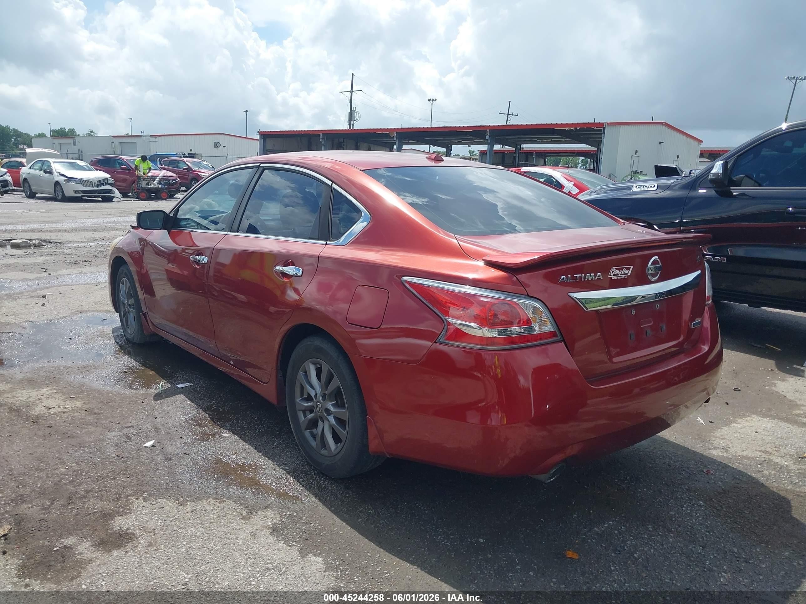 2015 Nissan Altima 2.5 S Red vin: 1N4AL3AP3FC596968