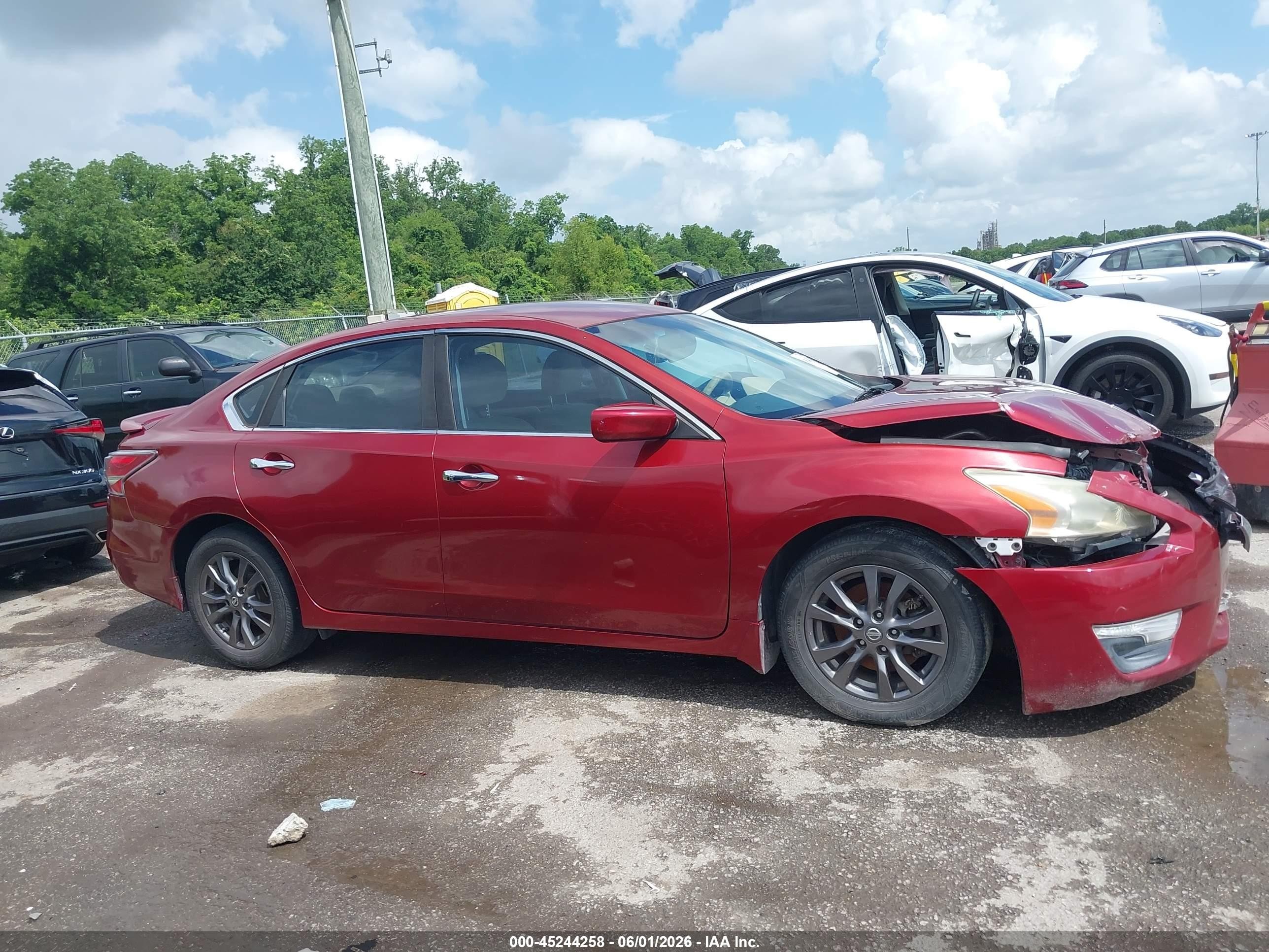 2015 Nissan Altima 2.5 S Red vin: 1N4AL3AP3FC596968