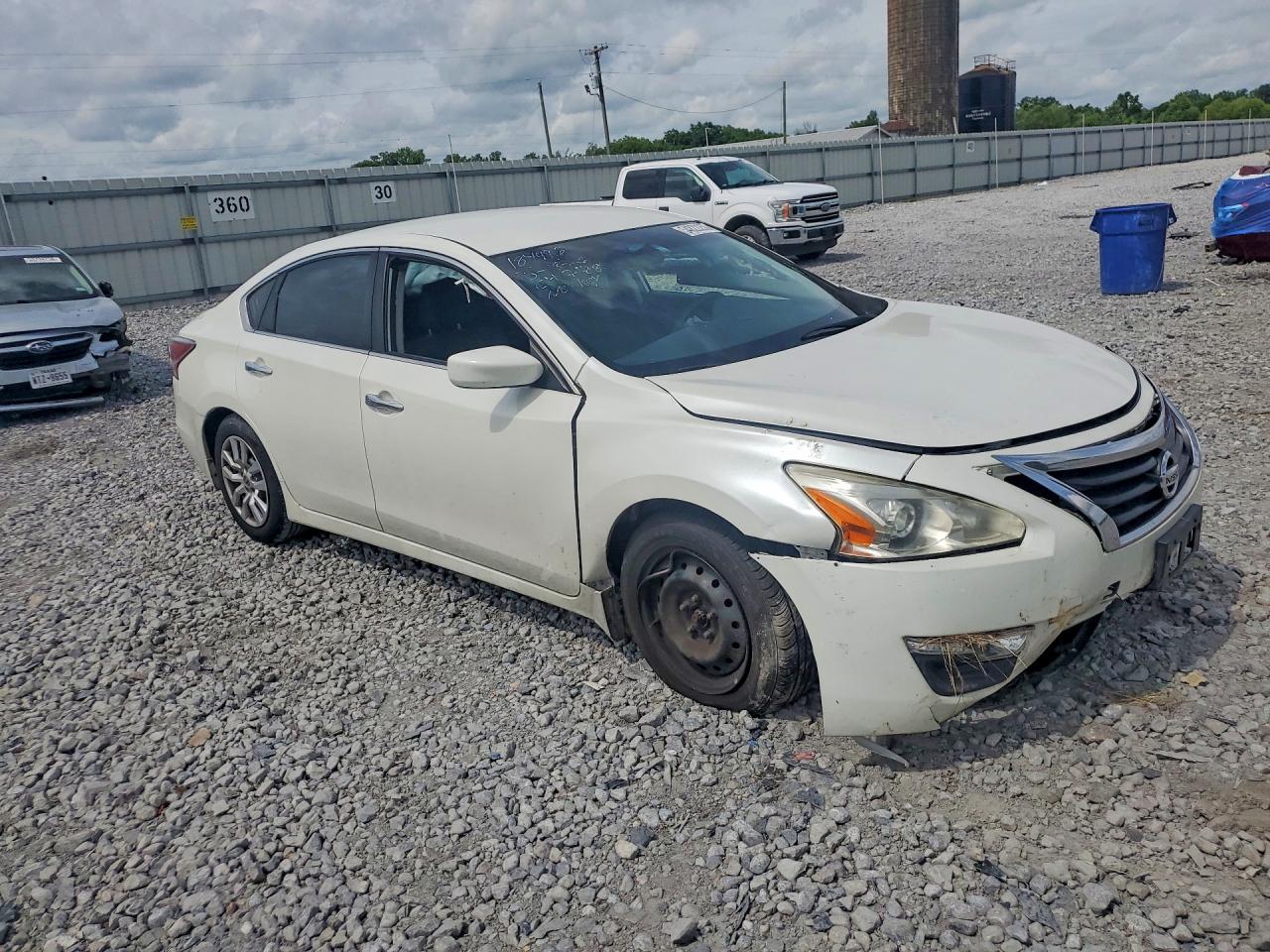 2015 Nissan Altima 2.5 S White vin: 1N4AL3AP3FC598333
