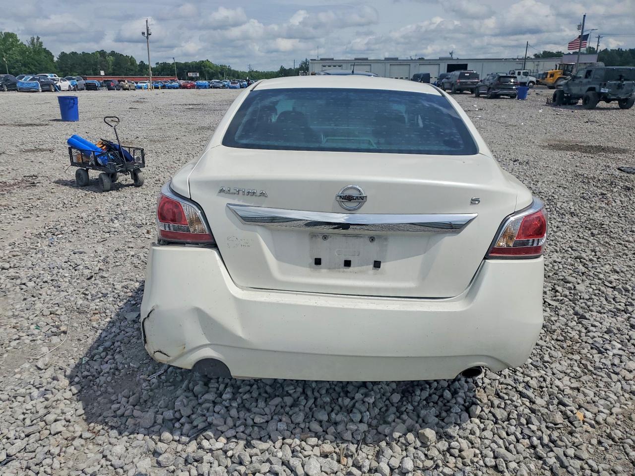 2015 Nissan Altima 2.5 S White vin: 1N4AL3AP3FC598333