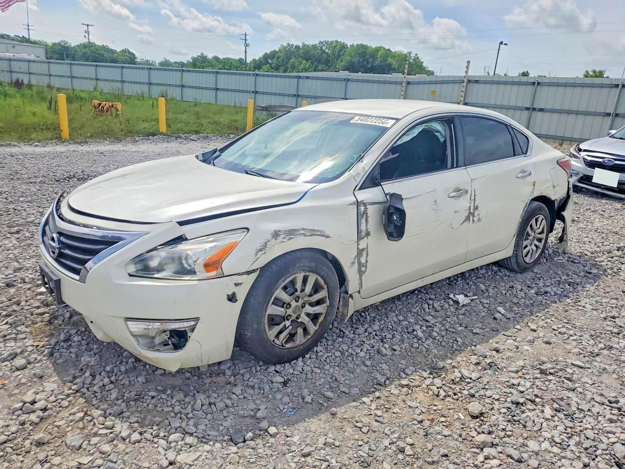 2015 Nissan Altima 2.5 S White vin: 1N4AL3AP3FC598333