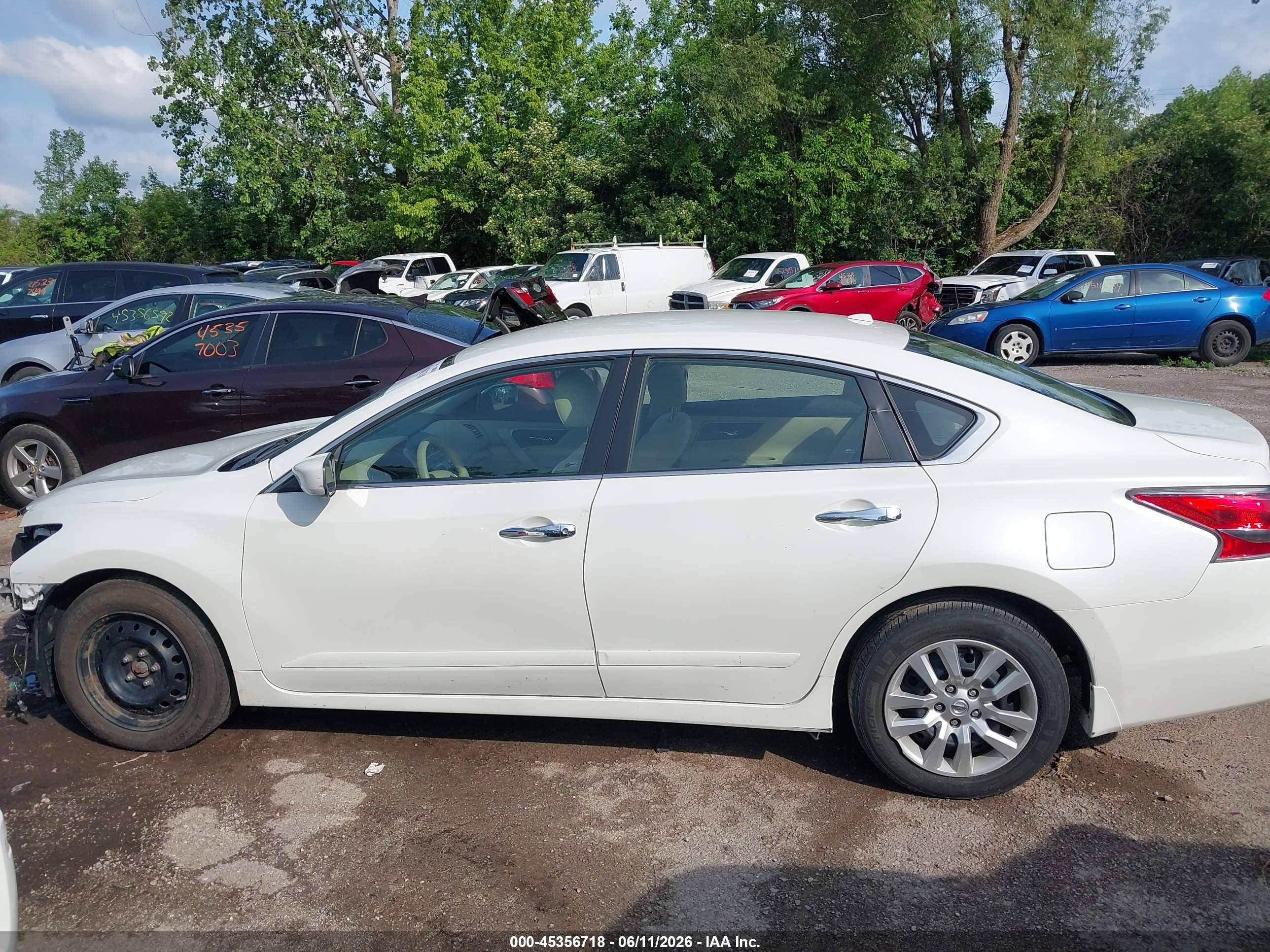 2015 Nissan Altima 2.5 S White vin: 1N4AL3AP3FN308483