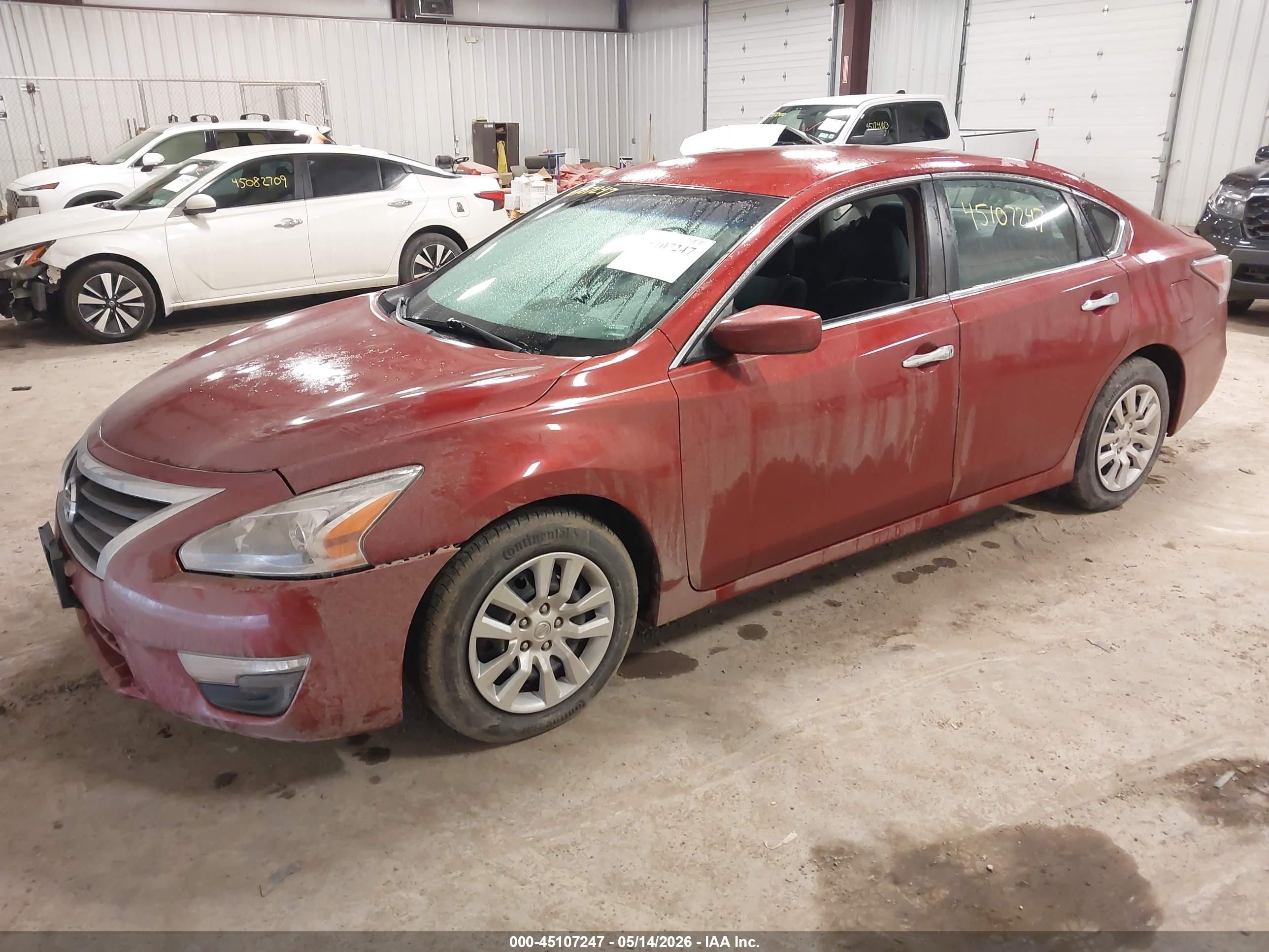 2015 Nissan Altima 2.5 S Red vin: 1N4AL3AP3FN308595
