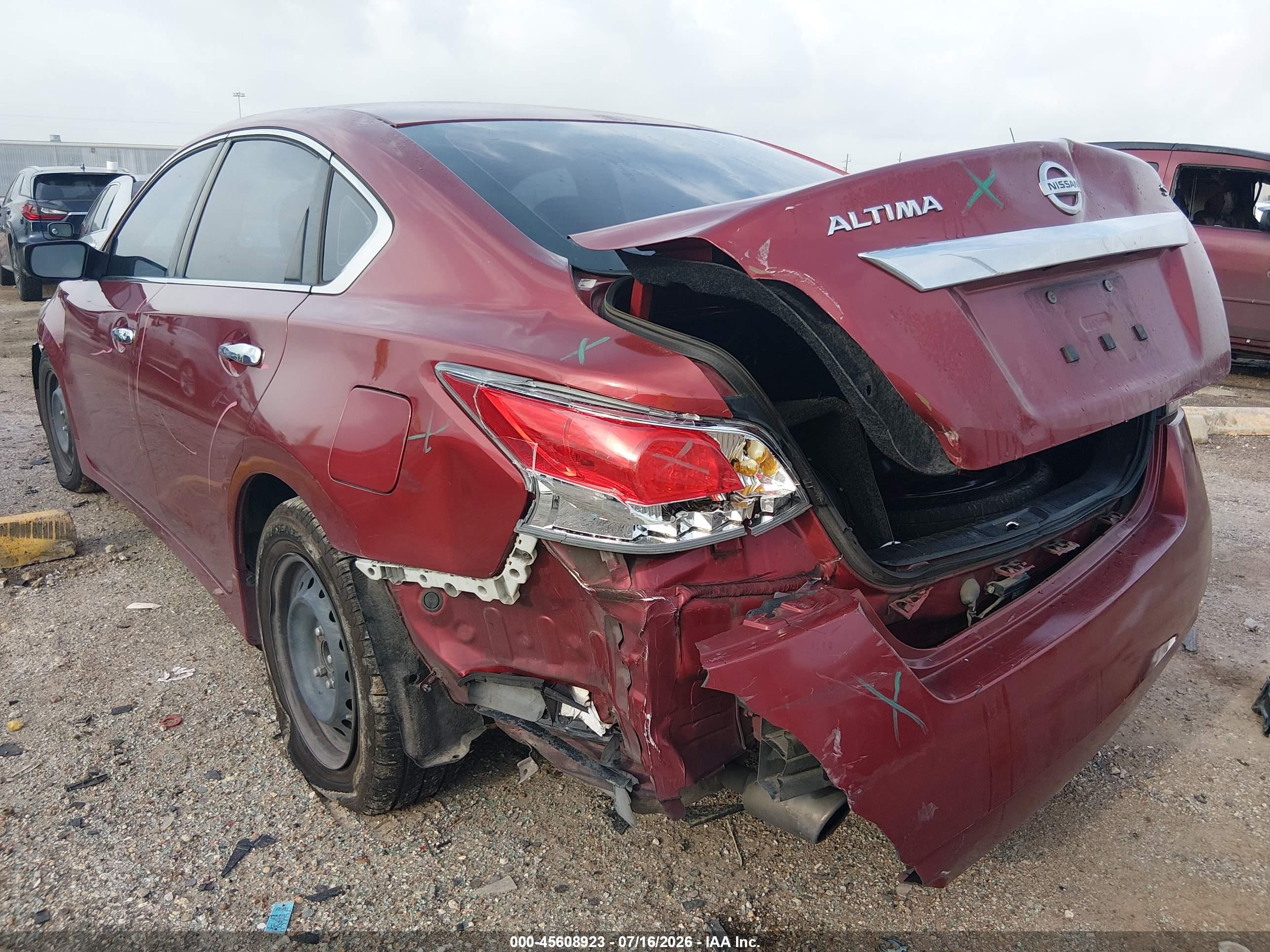 2015 Nissan Altima 2.5/2.5 S/2.5 Sl/2.5 Sv Red vin: 1N4AL3AP3FN311769