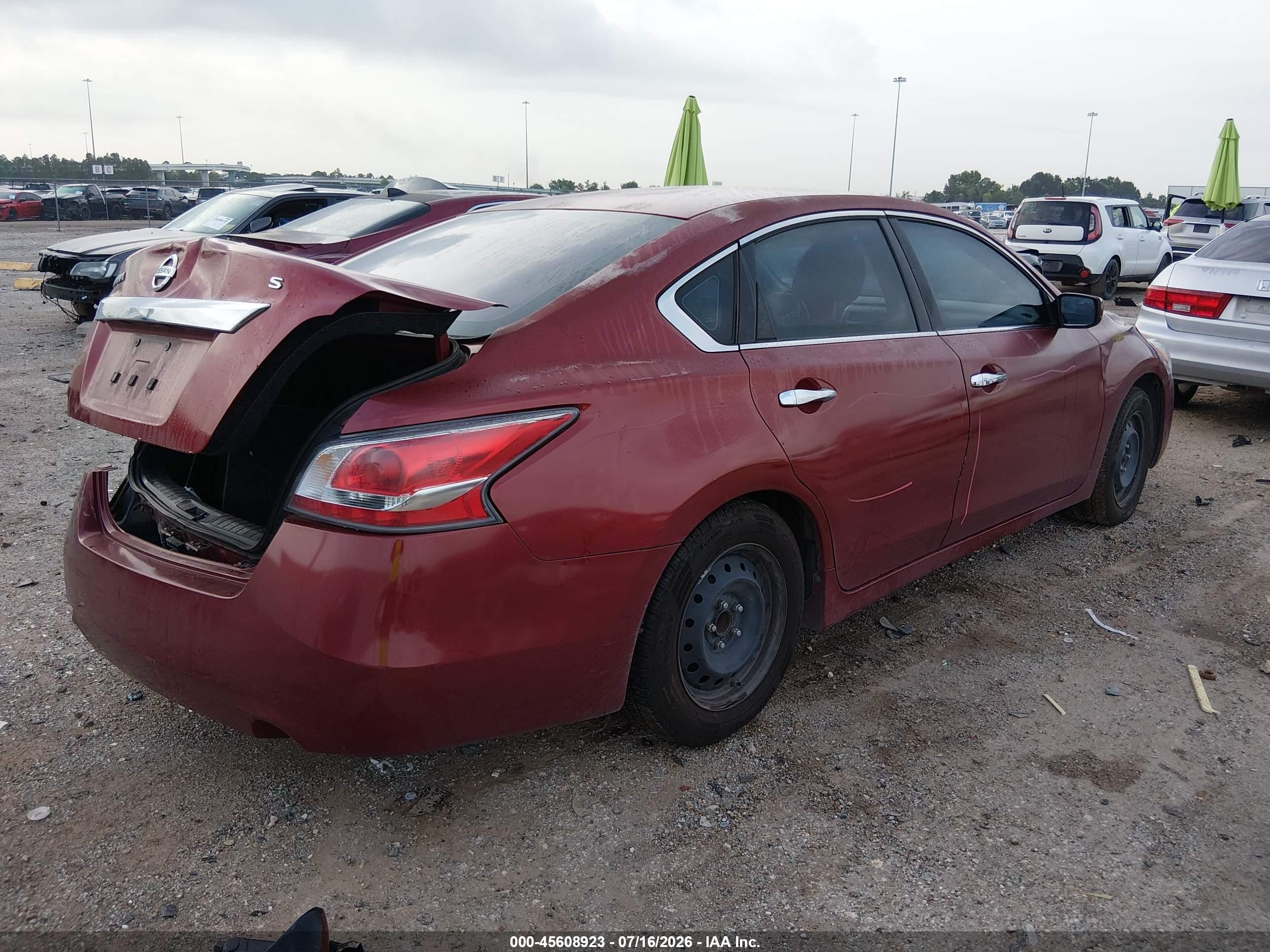 2015 Nissan Altima 2.5/2.5 S/2.5 Sl/2.5 Sv Red vin: 1N4AL3AP3FN311769
