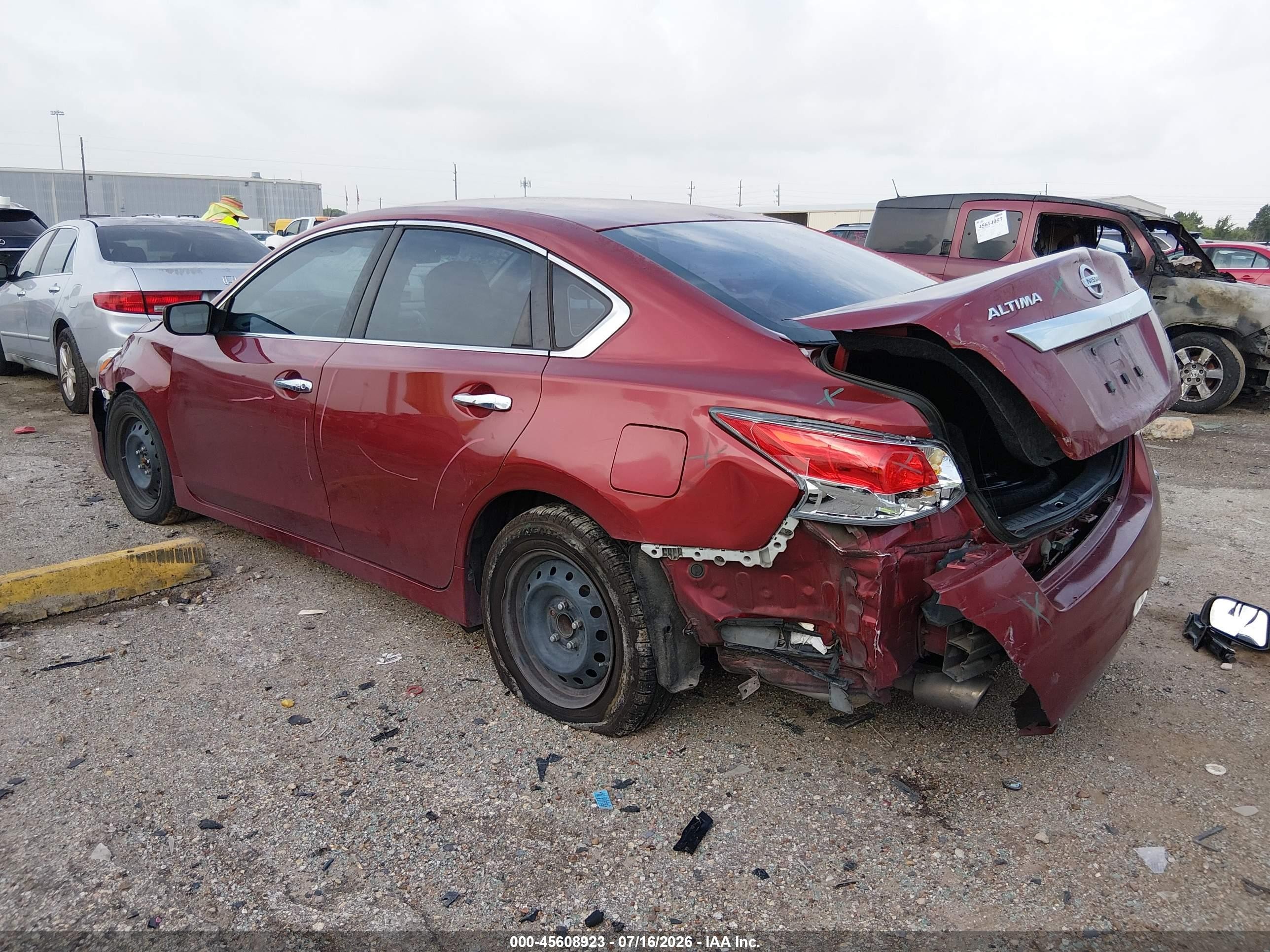 2015 Nissan Altima 2.5/2.5 S/2.5 Sl/2.5 Sv Red vin: 1N4AL3AP3FN311769