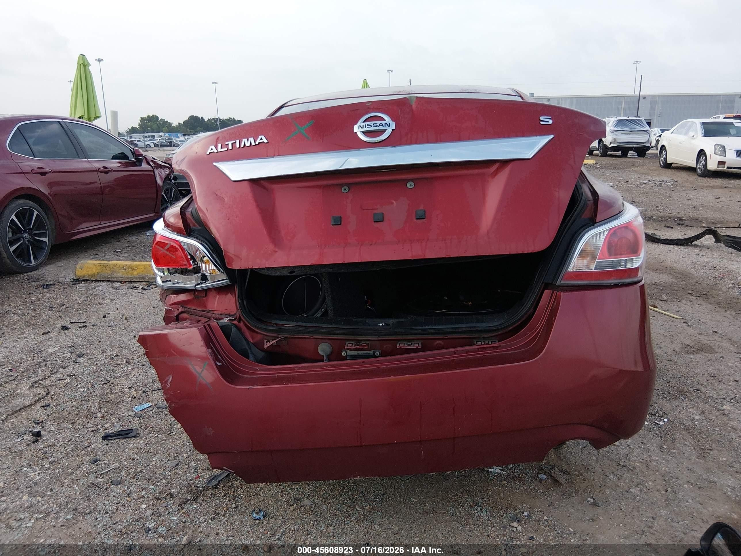 2015 Nissan Altima 2.5/2.5 S/2.5 Sl/2.5 Sv Red vin: 1N4AL3AP3FN311769