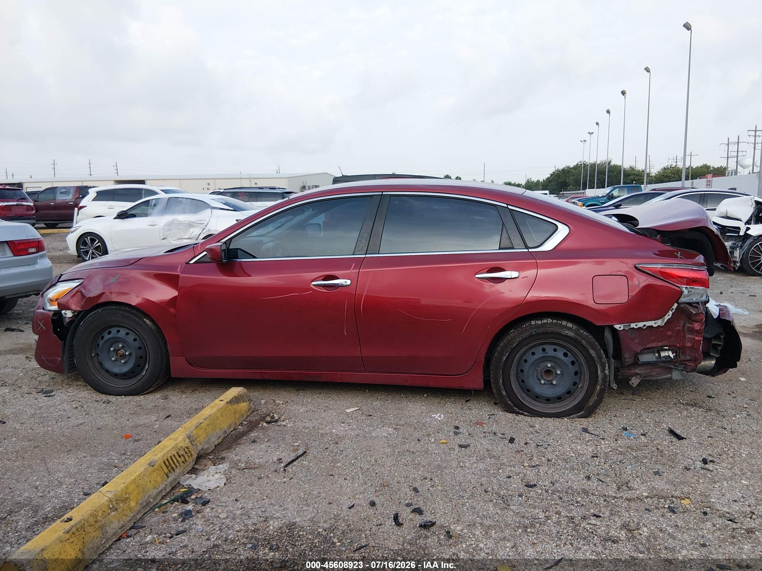 2015 Nissan Altima 2.5/2.5 S/2.5 Sl/2.5 Sv Red vin: 1N4AL3AP3FN311769