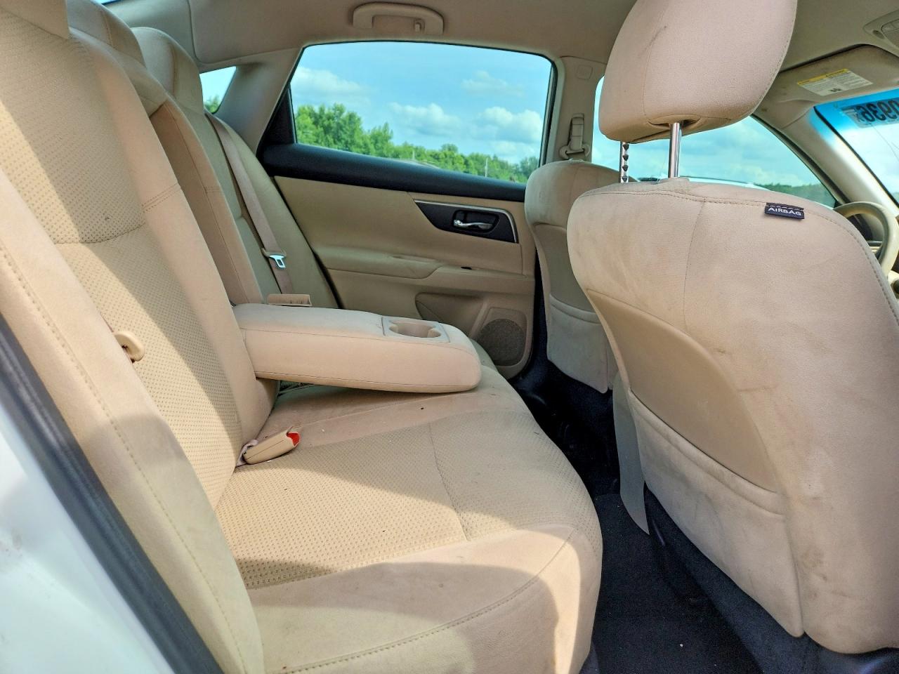 2015 Nissan Altima 2.5 S White vin: 1N4AL3AP3FN329527