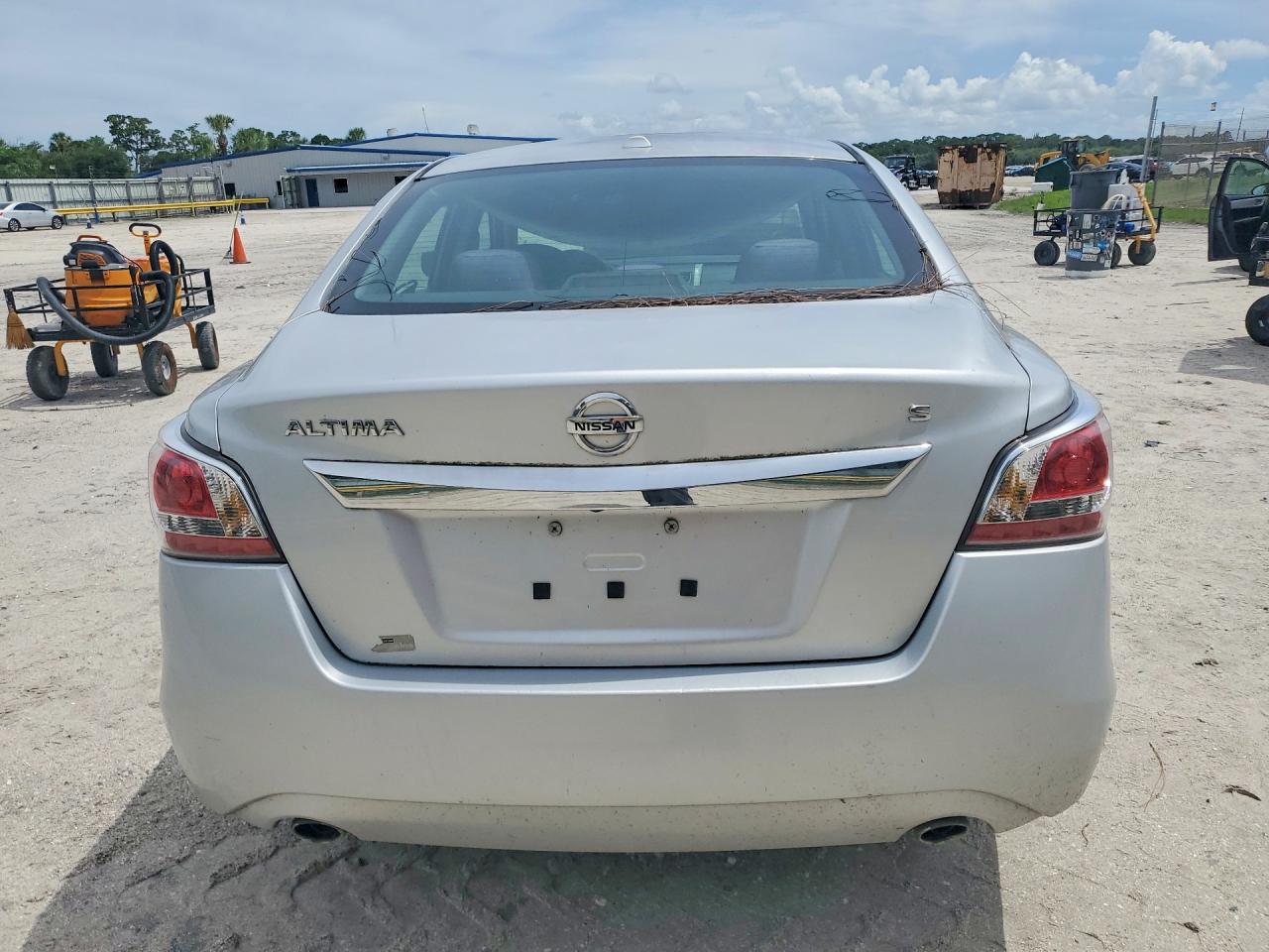 2015 Nissan Altima 2.5 S Серебряный vin: 1N4AL3AP3FN332010