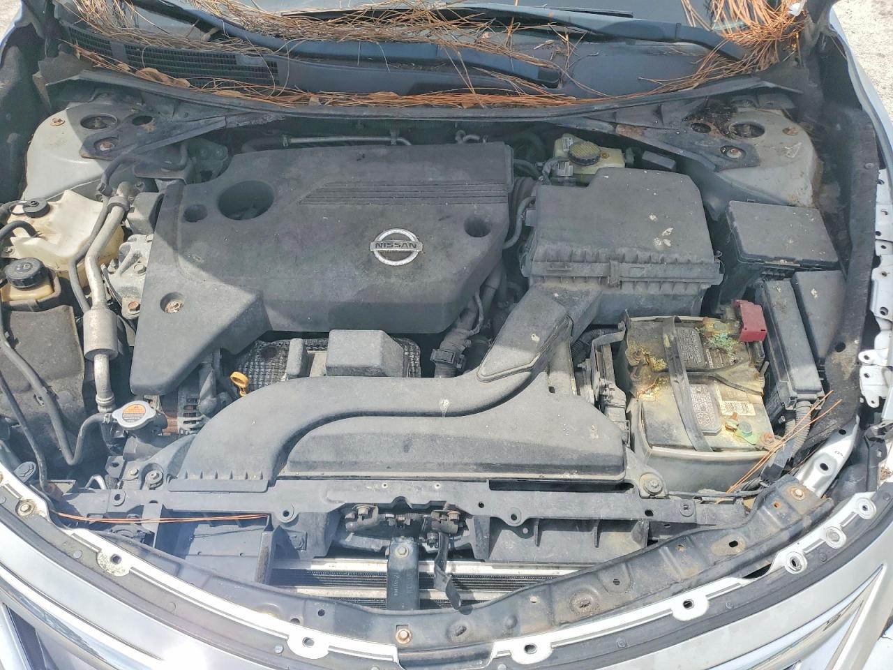 2015 Nissan Altima 2.5 S Серебряный vin: 1N4AL3AP3FN332010