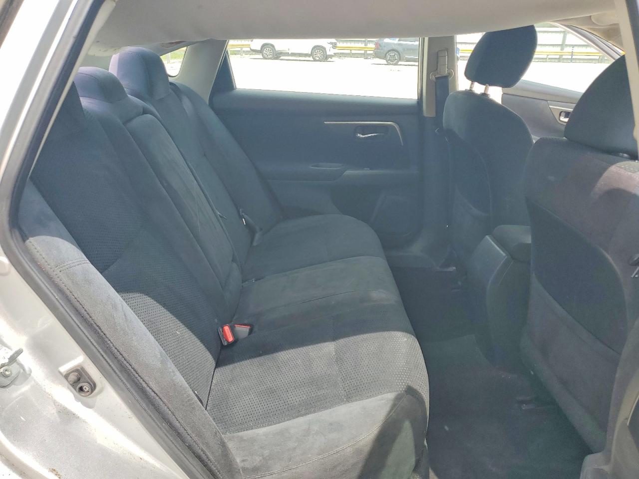 2015 Nissan Altima 2.5 S Серебряный vin: 1N4AL3AP3FN332010