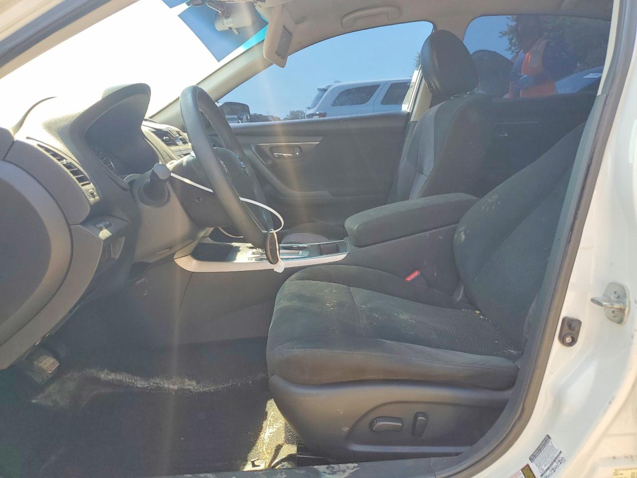 2015 Nissan Altima 2.5 White vin: 1N4AL3AP3FN337174