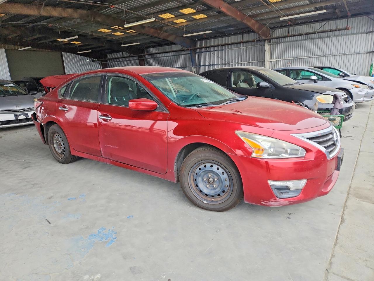 2015 Nissan Altima 2.5 S Burgundy vin: 1N4AL3AP3FN352404