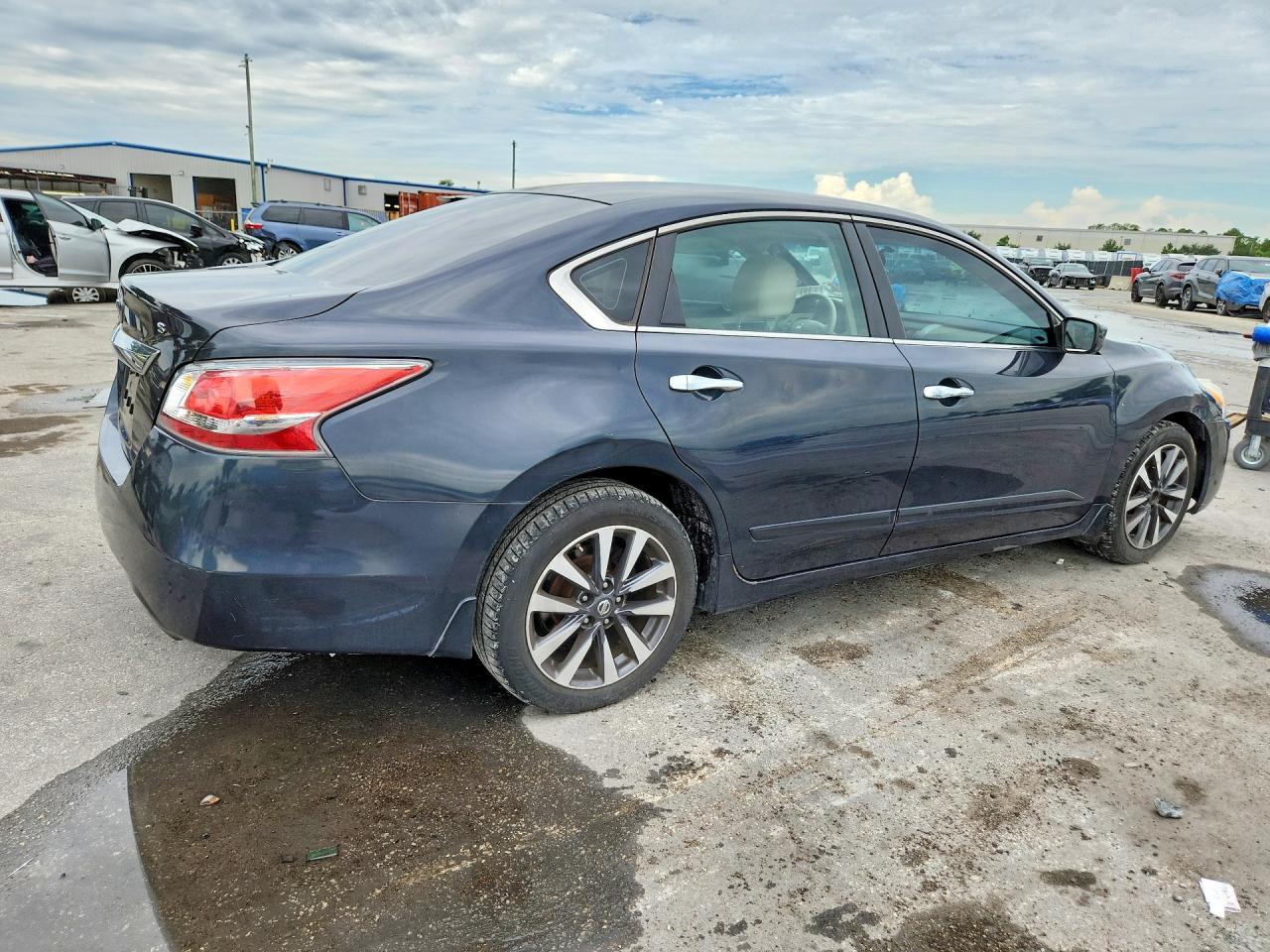 2015 Nissan Altima 2.5 S Charcoal vin: 1N4AL3AP3FN365587