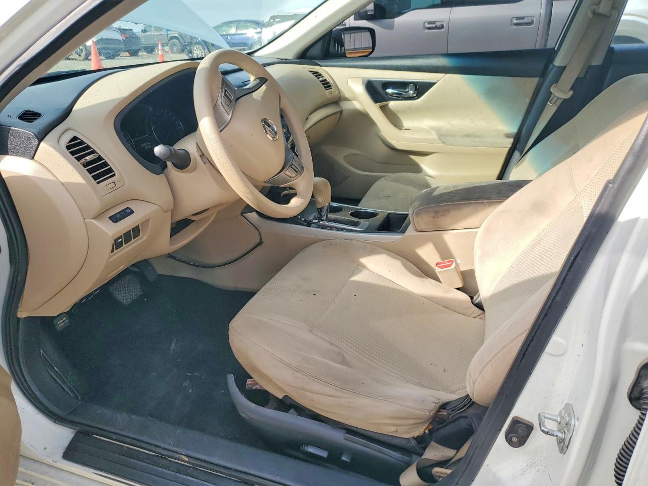 2015 Nissan Altima 2.5 S White vin: 1N4AL3AP3FN370546