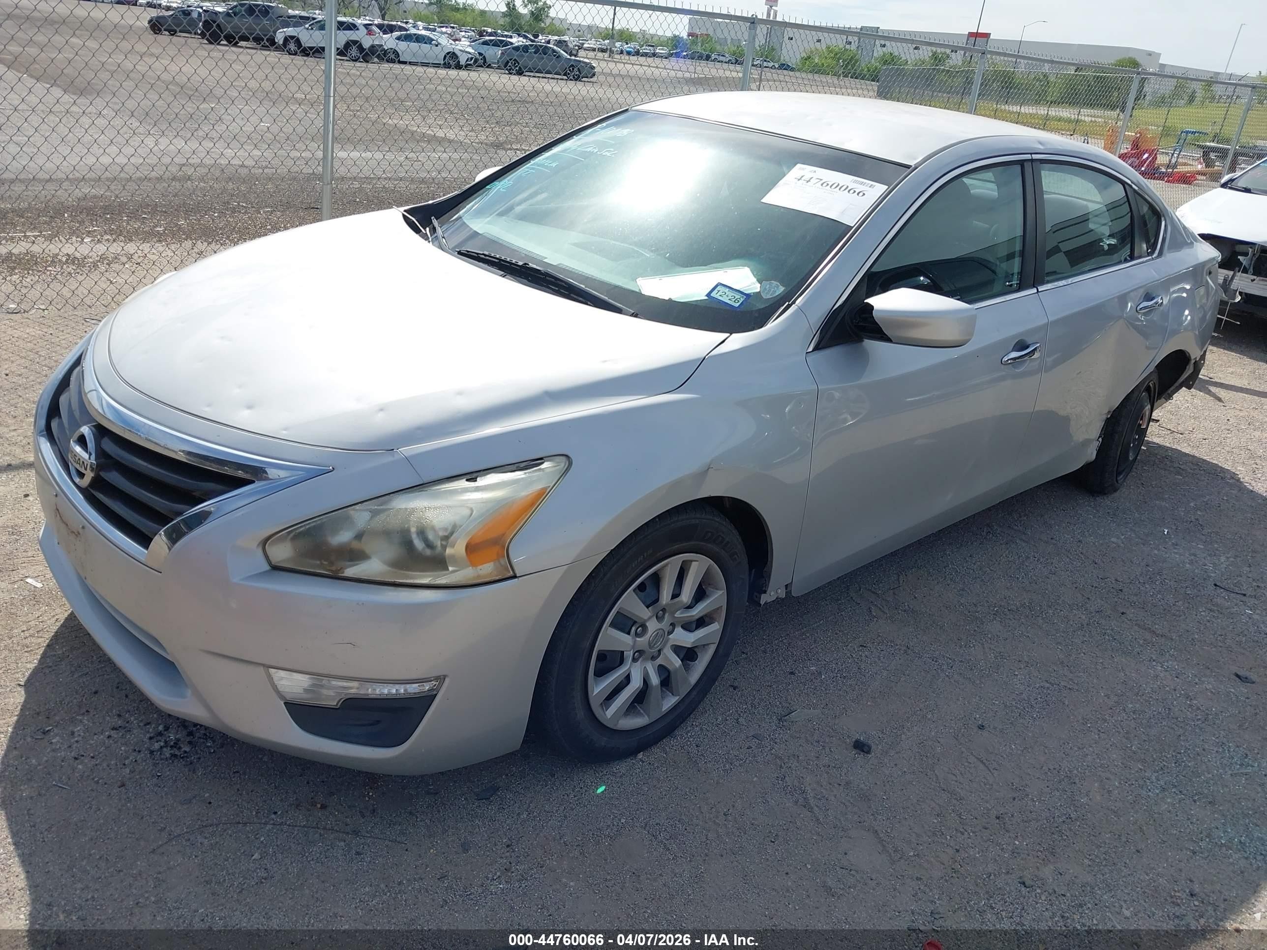 2015 Nissan Altima 2.5/2.5 S/2.5 Sl/2.5 Sv Серебряный vin: 1N4AL3AP3FN379053