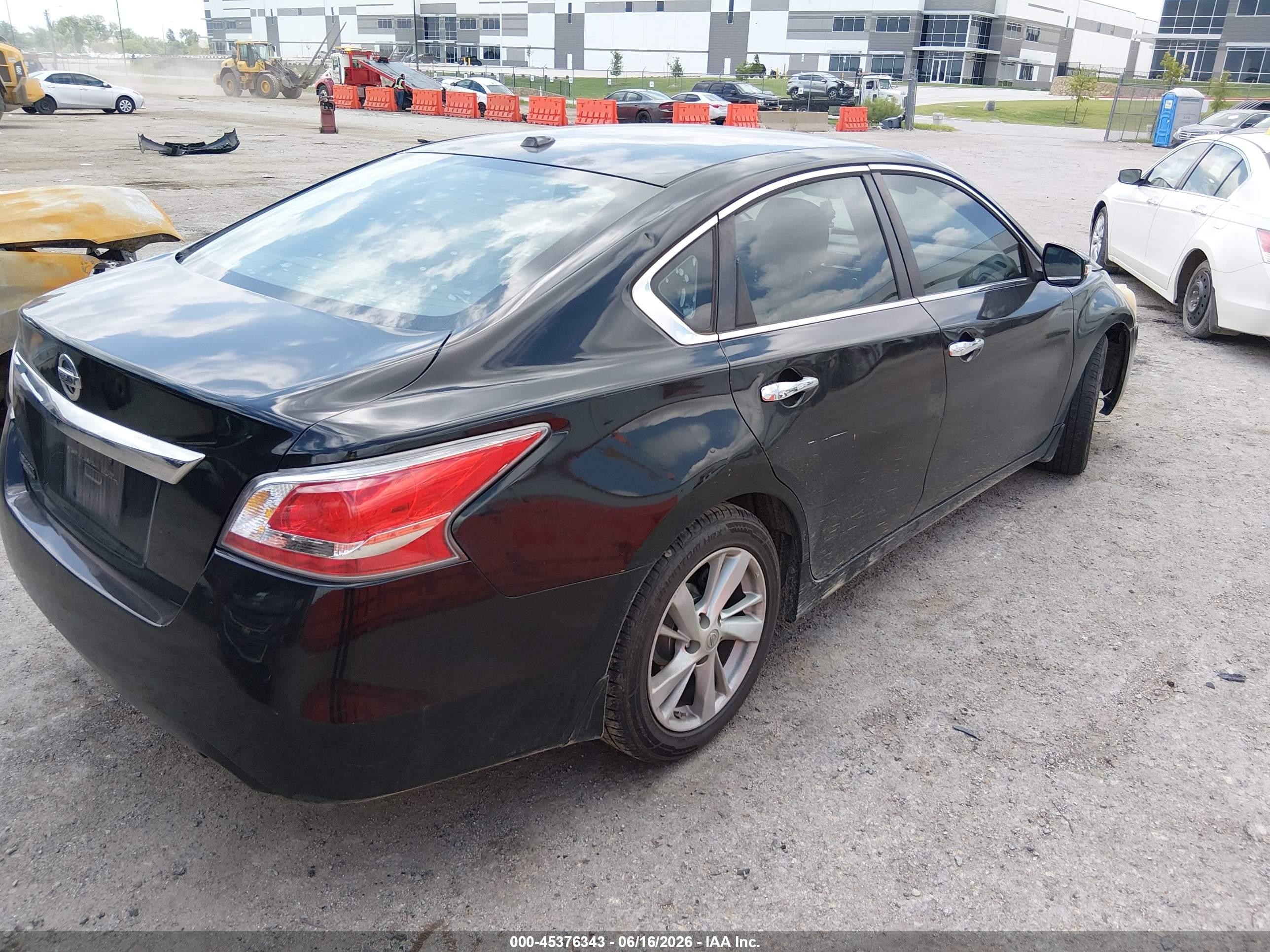 2015 Nissan Altima   Черный vin: 1N4AL3AP3FN379666