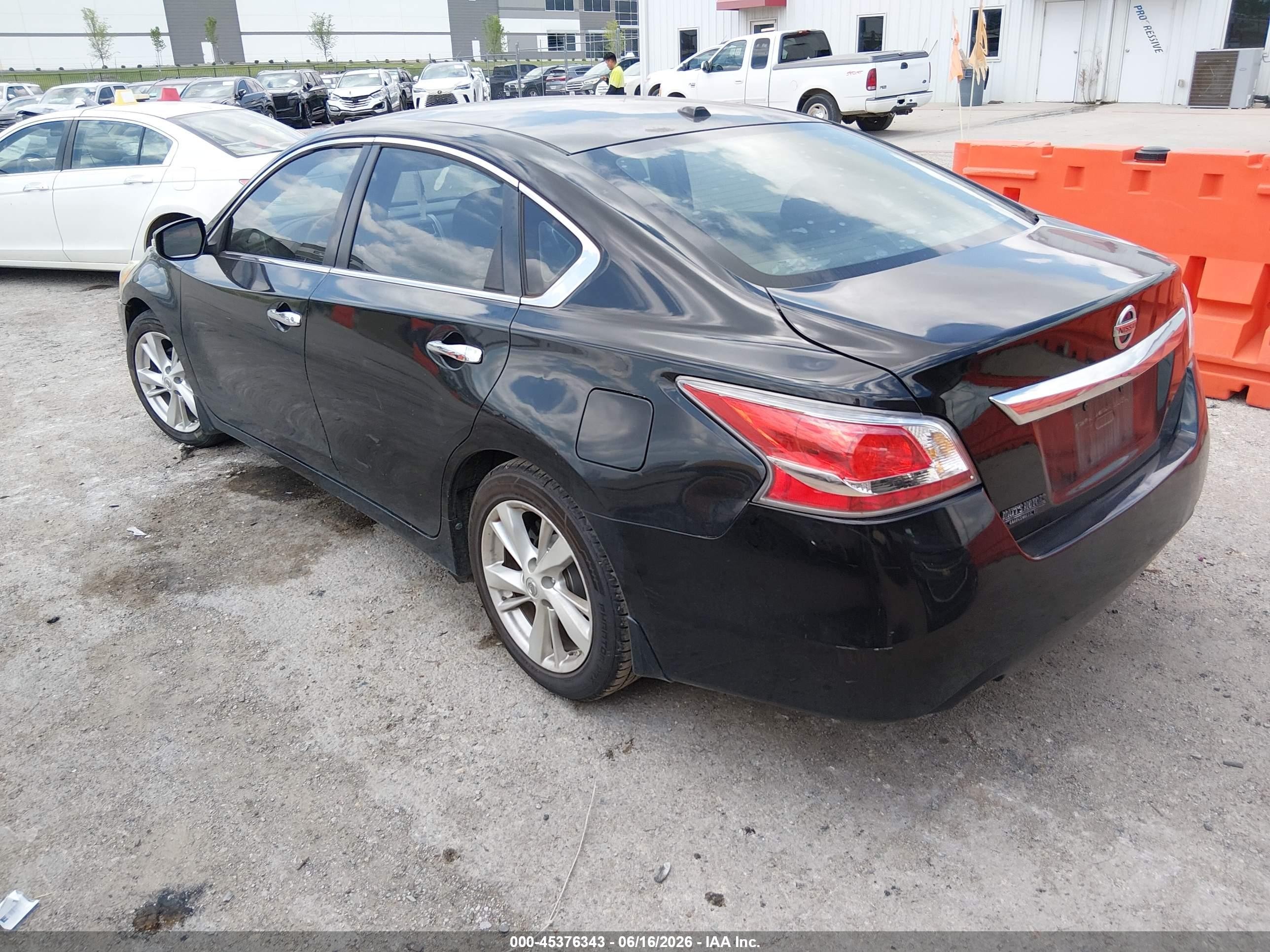2015 Nissan Altima   Черный vin: 1N4AL3AP3FN379666