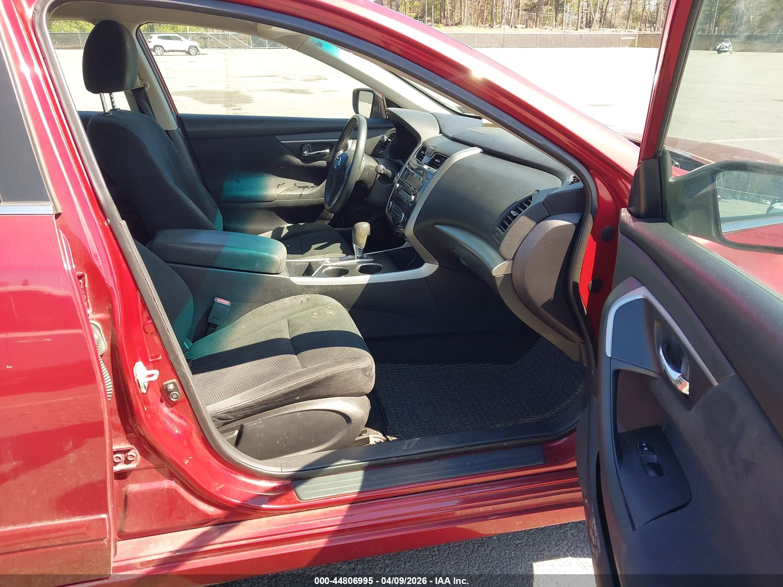 2015 Nissan Altima 2.5 S Maroon vin: 1N4AL3AP3FN380011