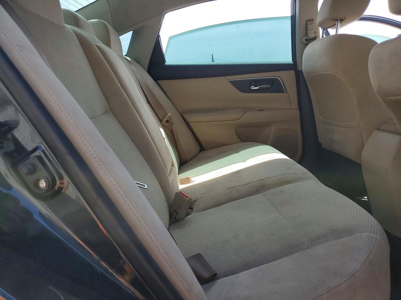 2015 Nissan Altima 2.5 S Charcoal vin: 1N4AL3AP3FN384477
