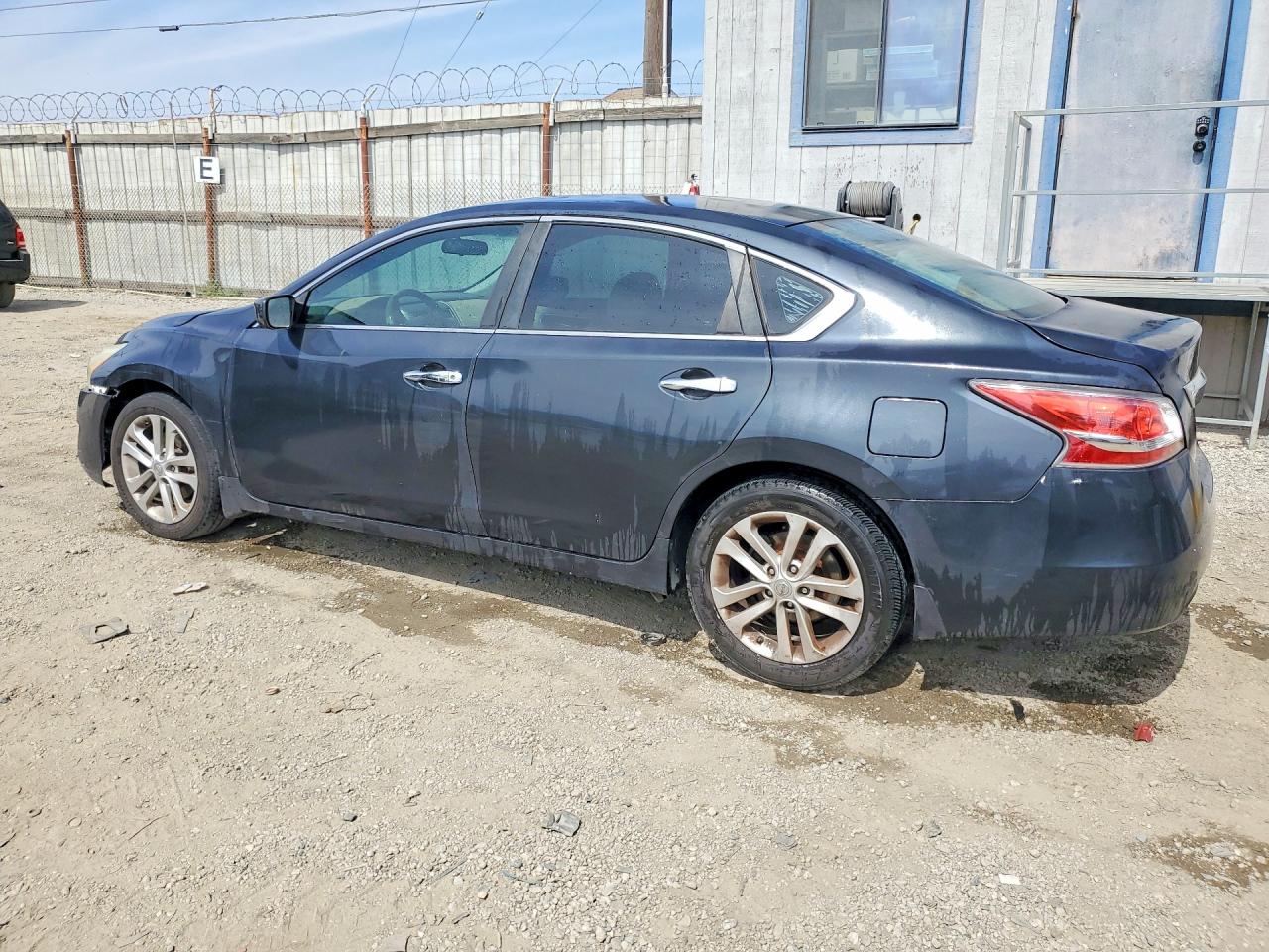2015 Nissan Altima 2.5 S Charcoal vin: 1N4AL3AP3FN384477
