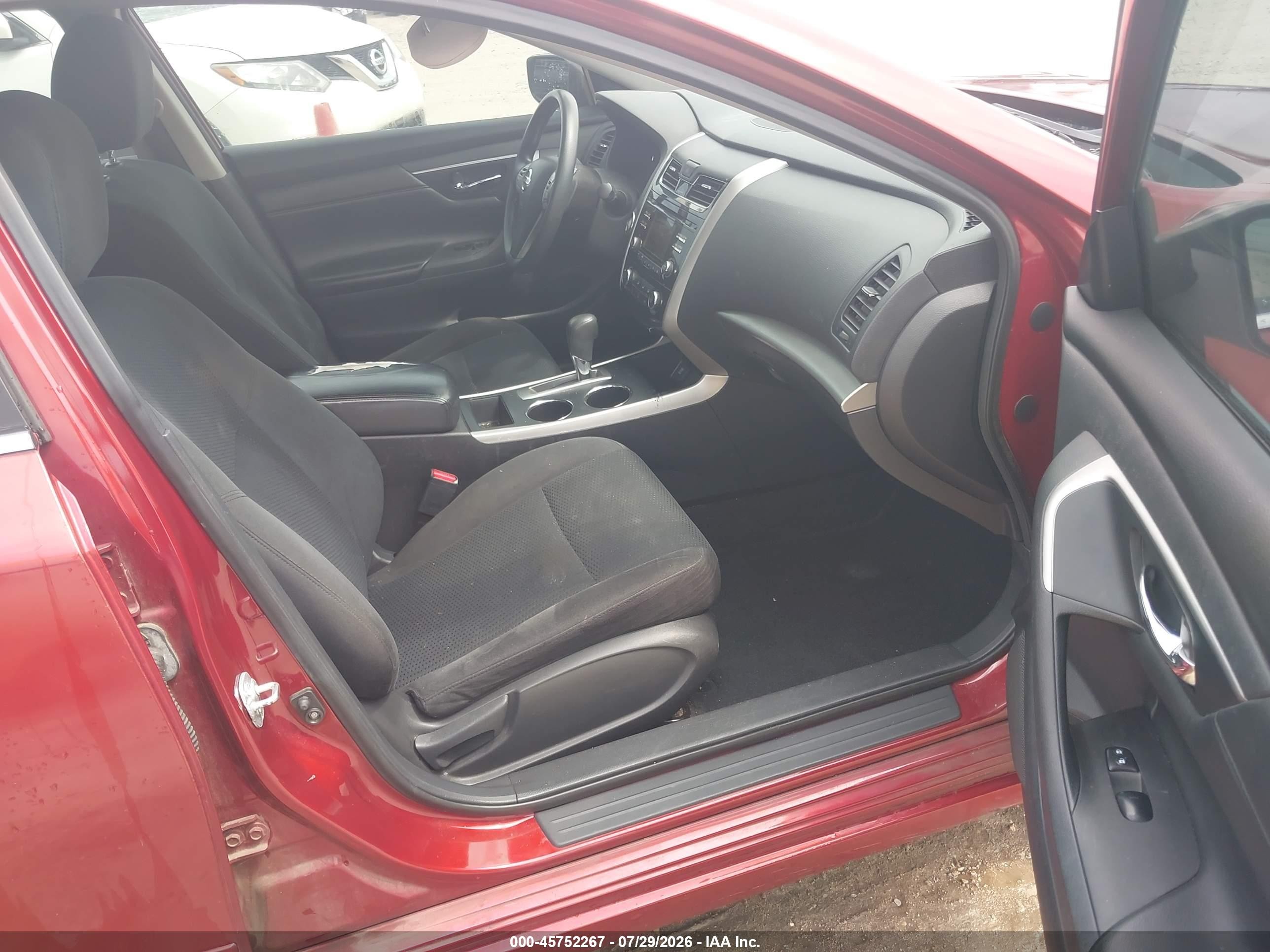 2015 Nissan Altima 2.5 S Red vin: 1N4AL3AP3FN394118
