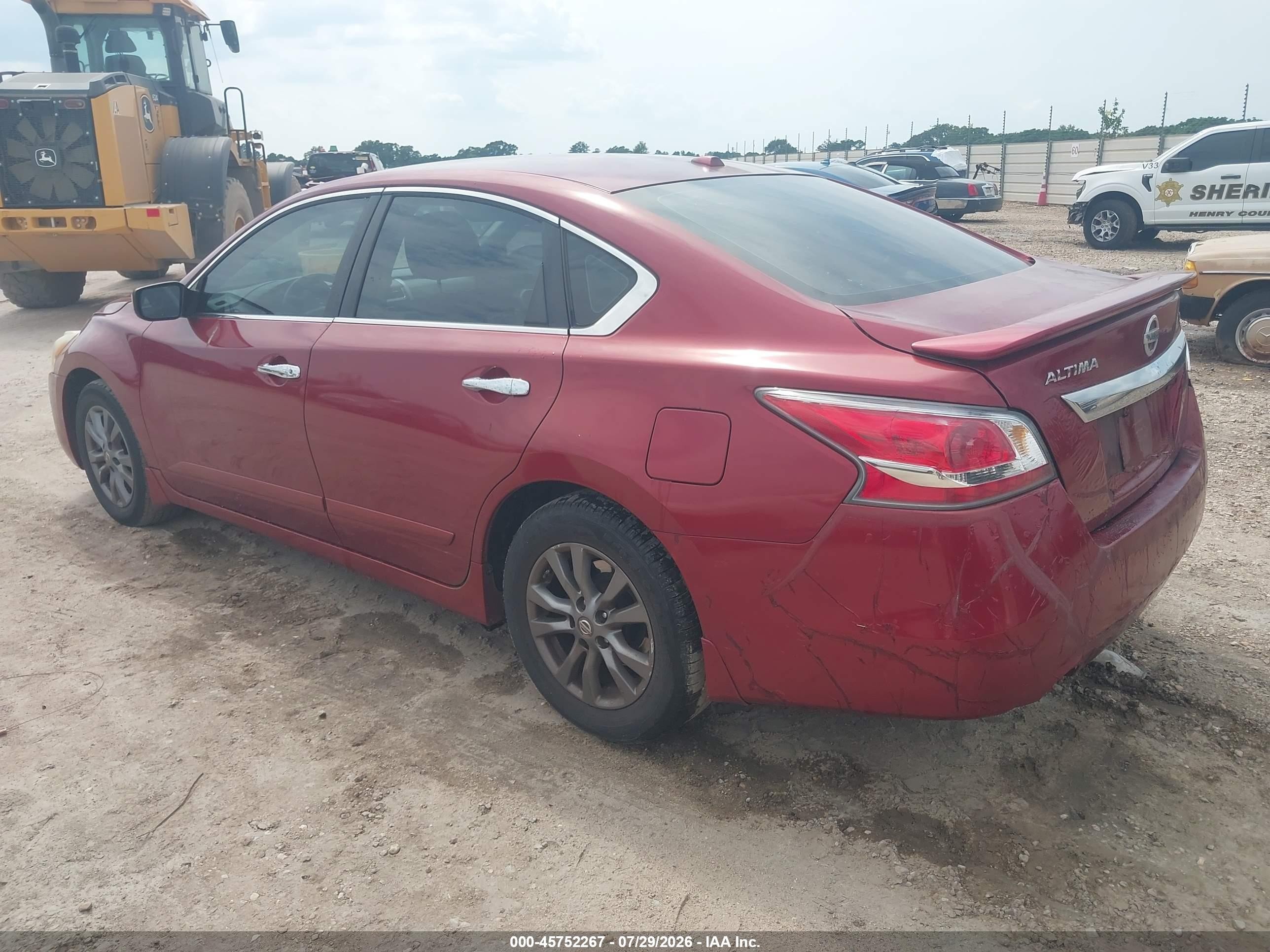 2015 Nissan Altima 2.5 S Red vin: 1N4AL3AP3FN394118
